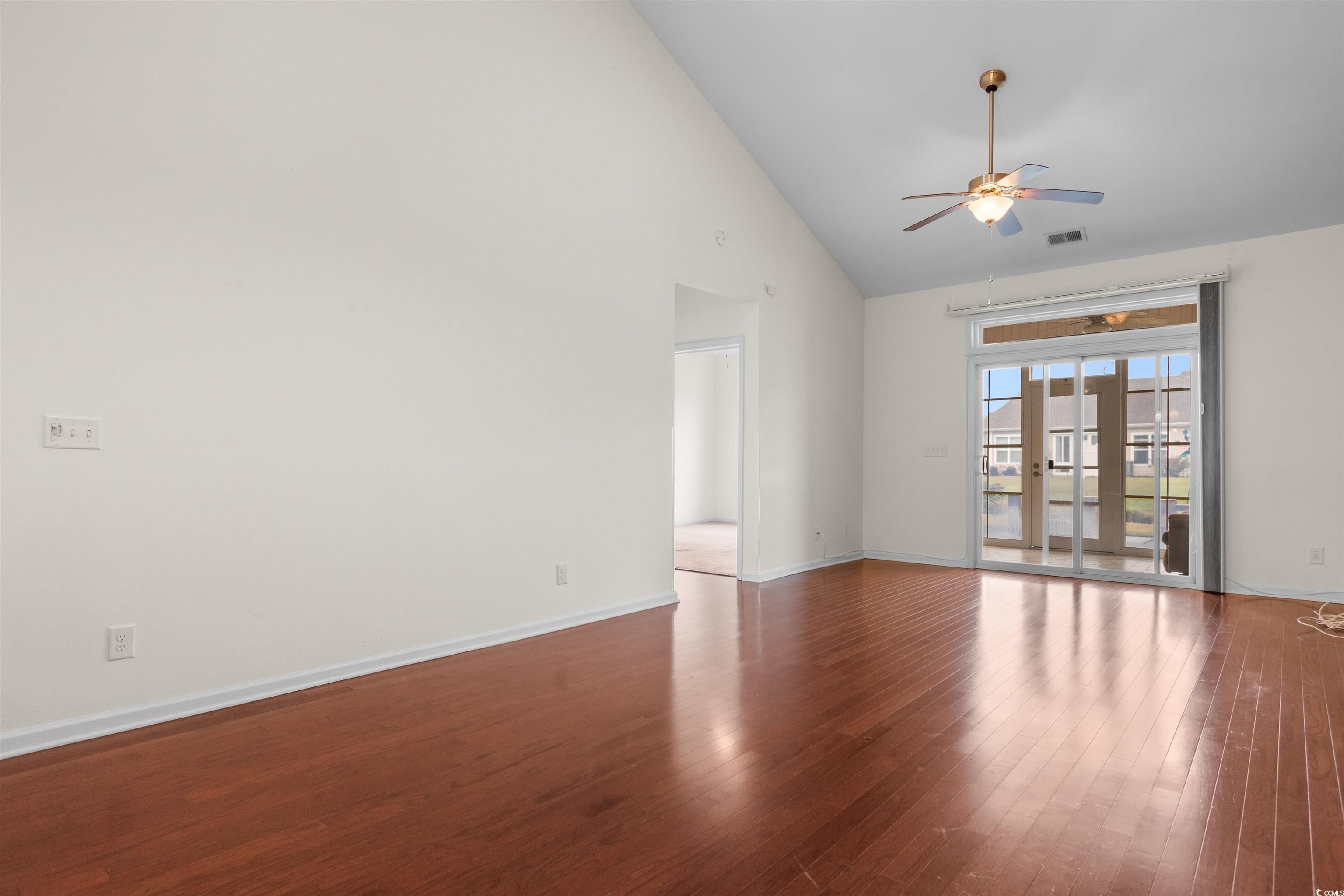 1562 Palmina Loop Property Photo 13