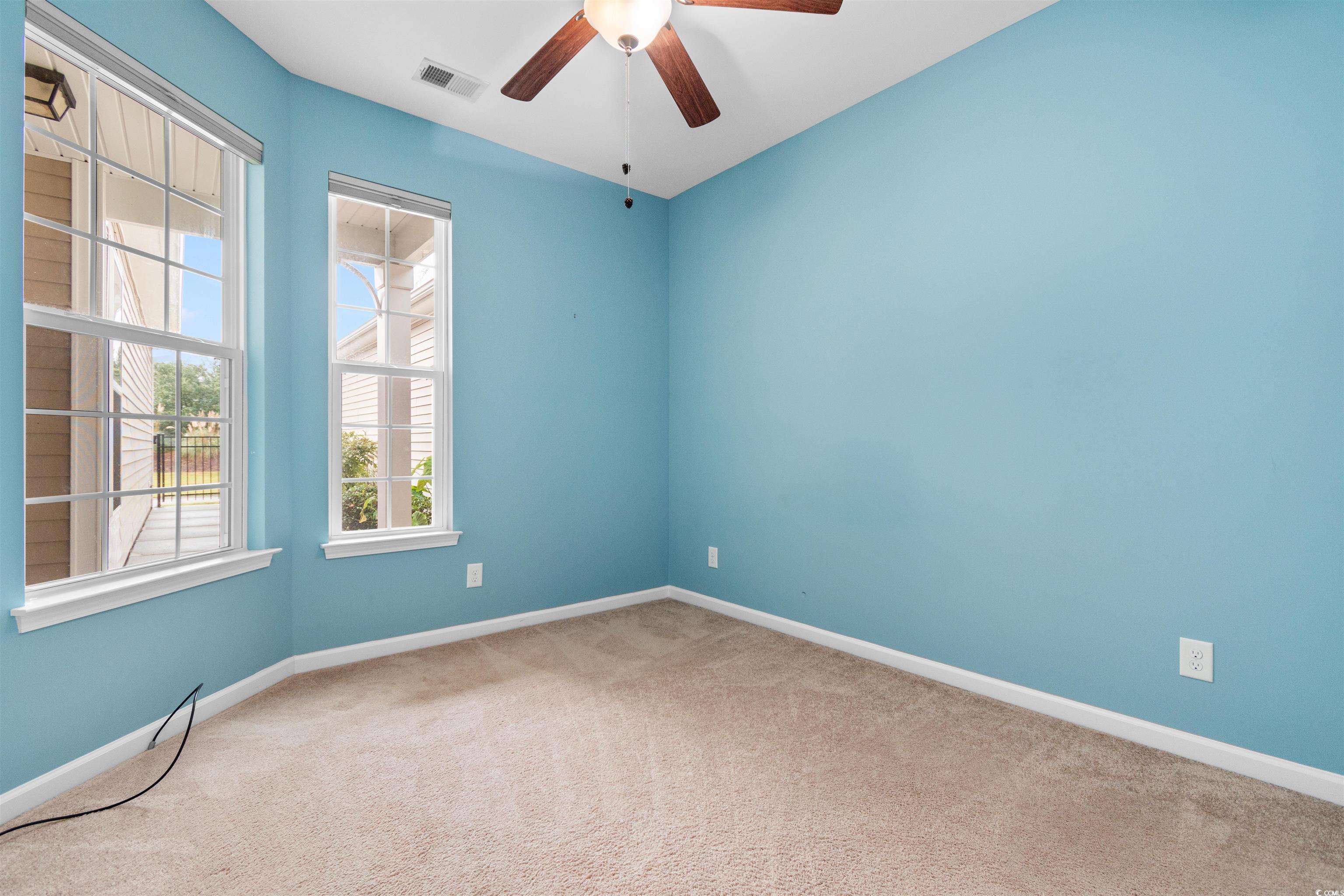1562 Palmina Loop Property Photo 18