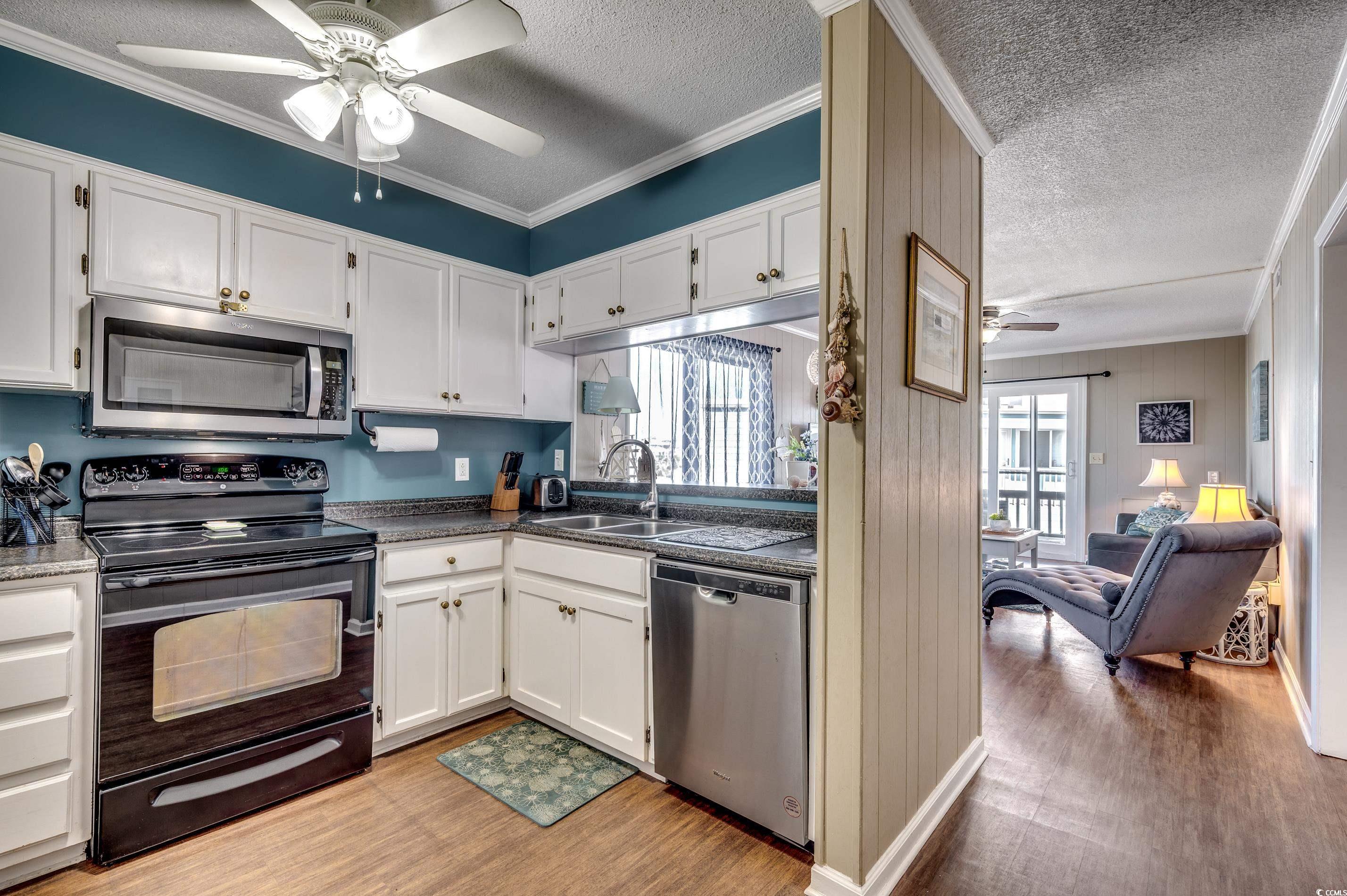 814 N Waccamaw Dr. Property Photo 4