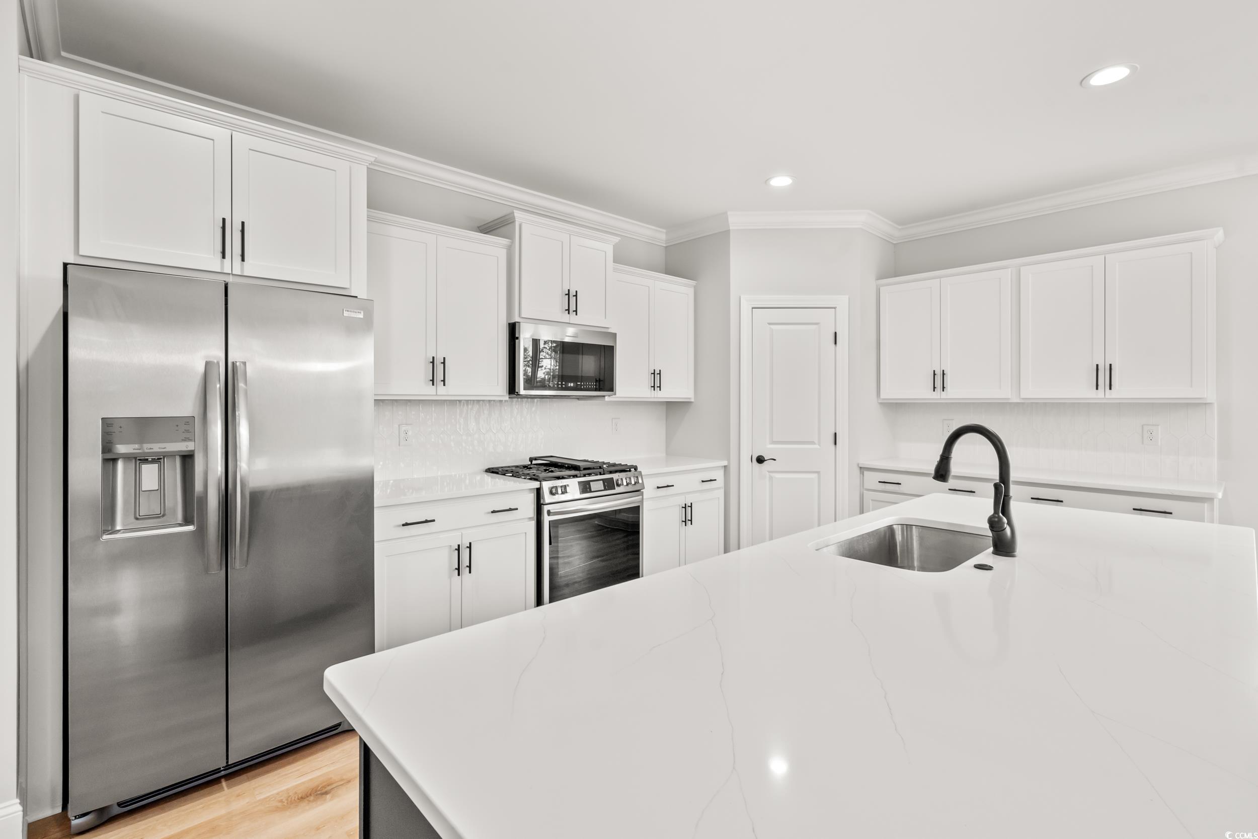805 Comanders Island Rd. Property Photo 8