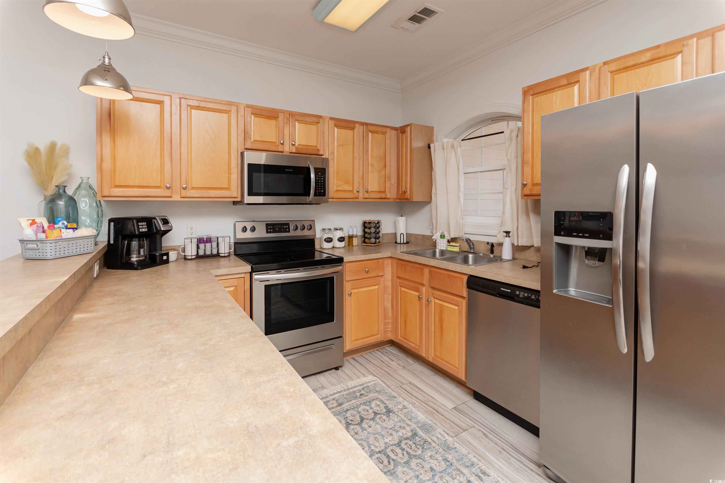 4878 Dahlia Ct. Property Photo 12