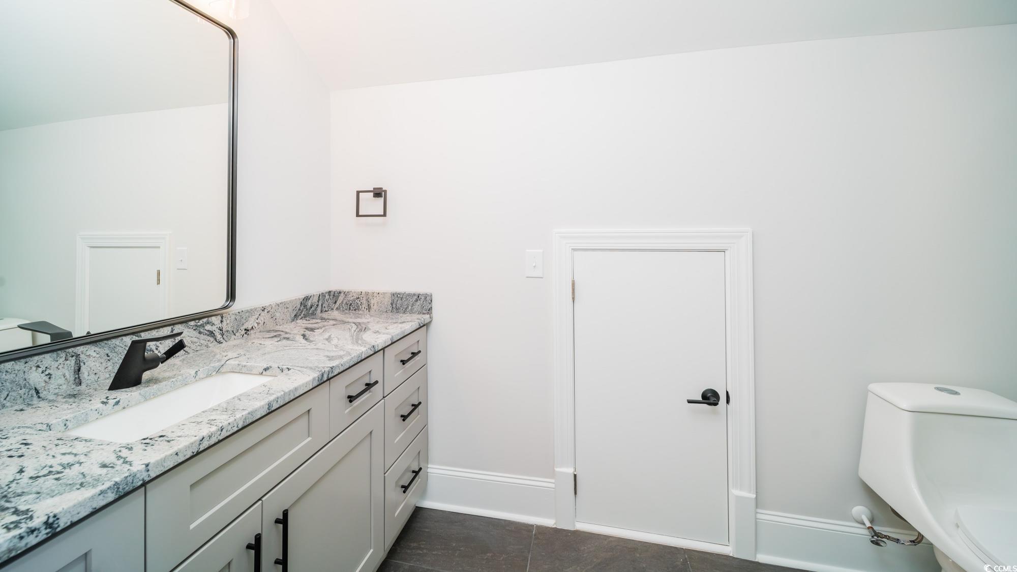 1010 Club House Dr. Property Photo 15