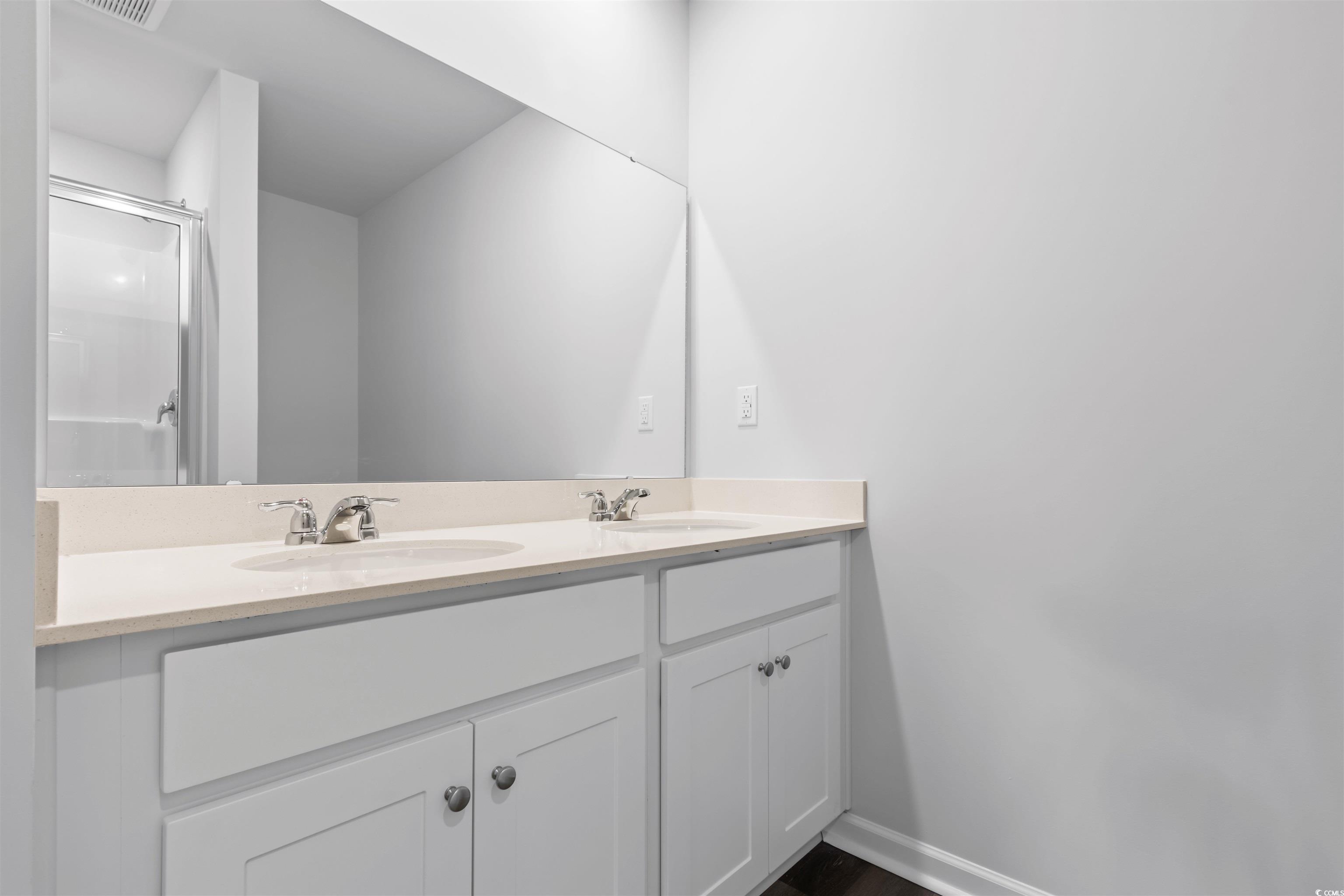 1526 Clubstone Dr. Property Photo 3