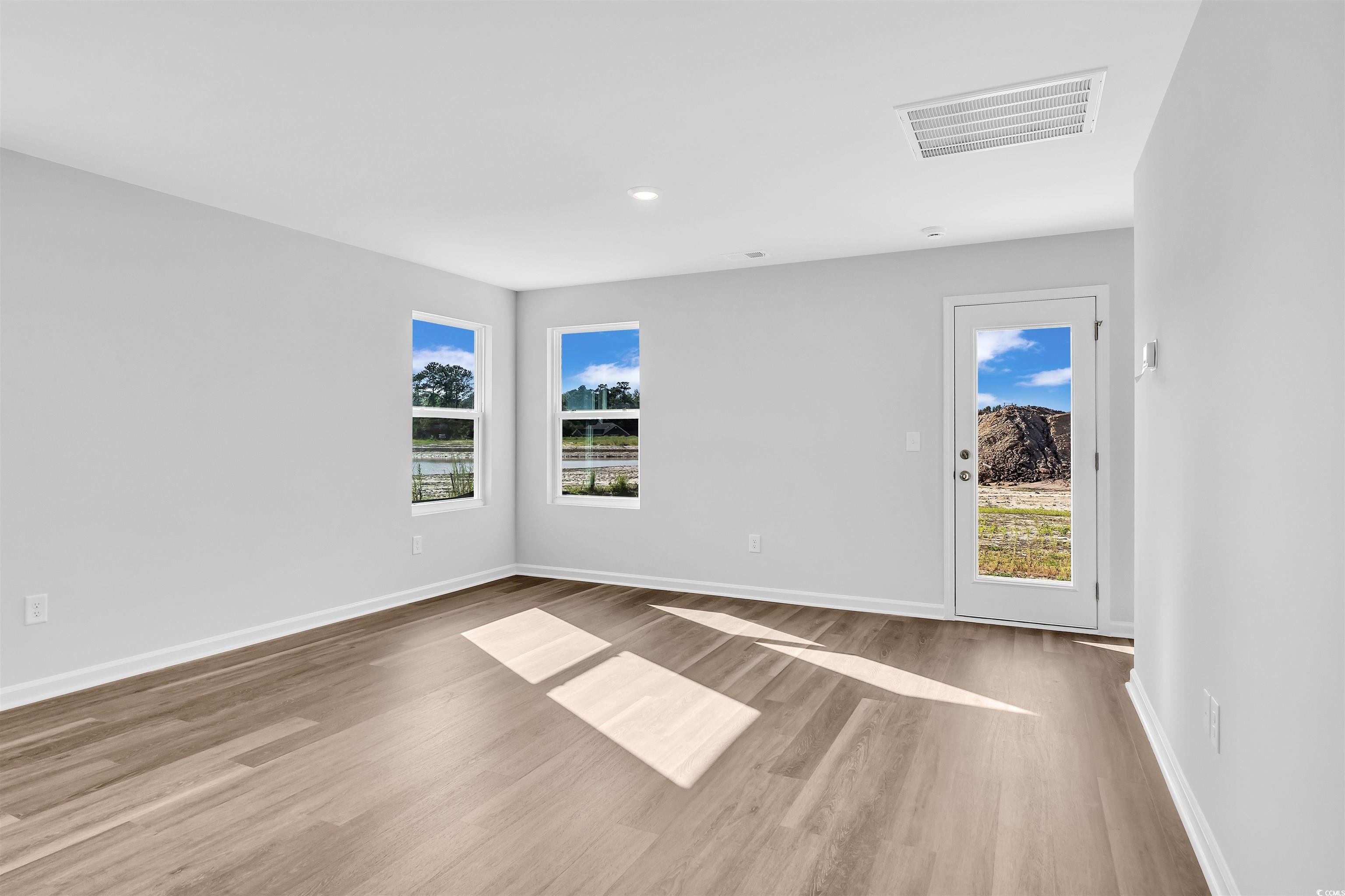 1526 Clubstone Dr. Property Photo 12