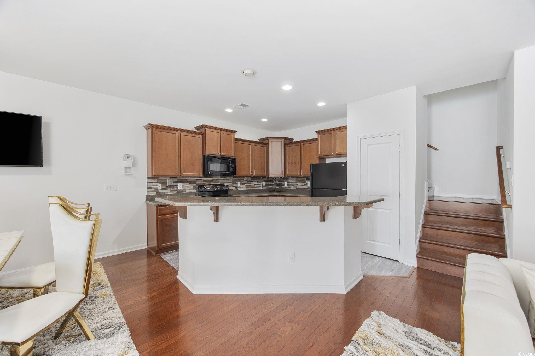 656 Pistoia Ln. Property Photo 7