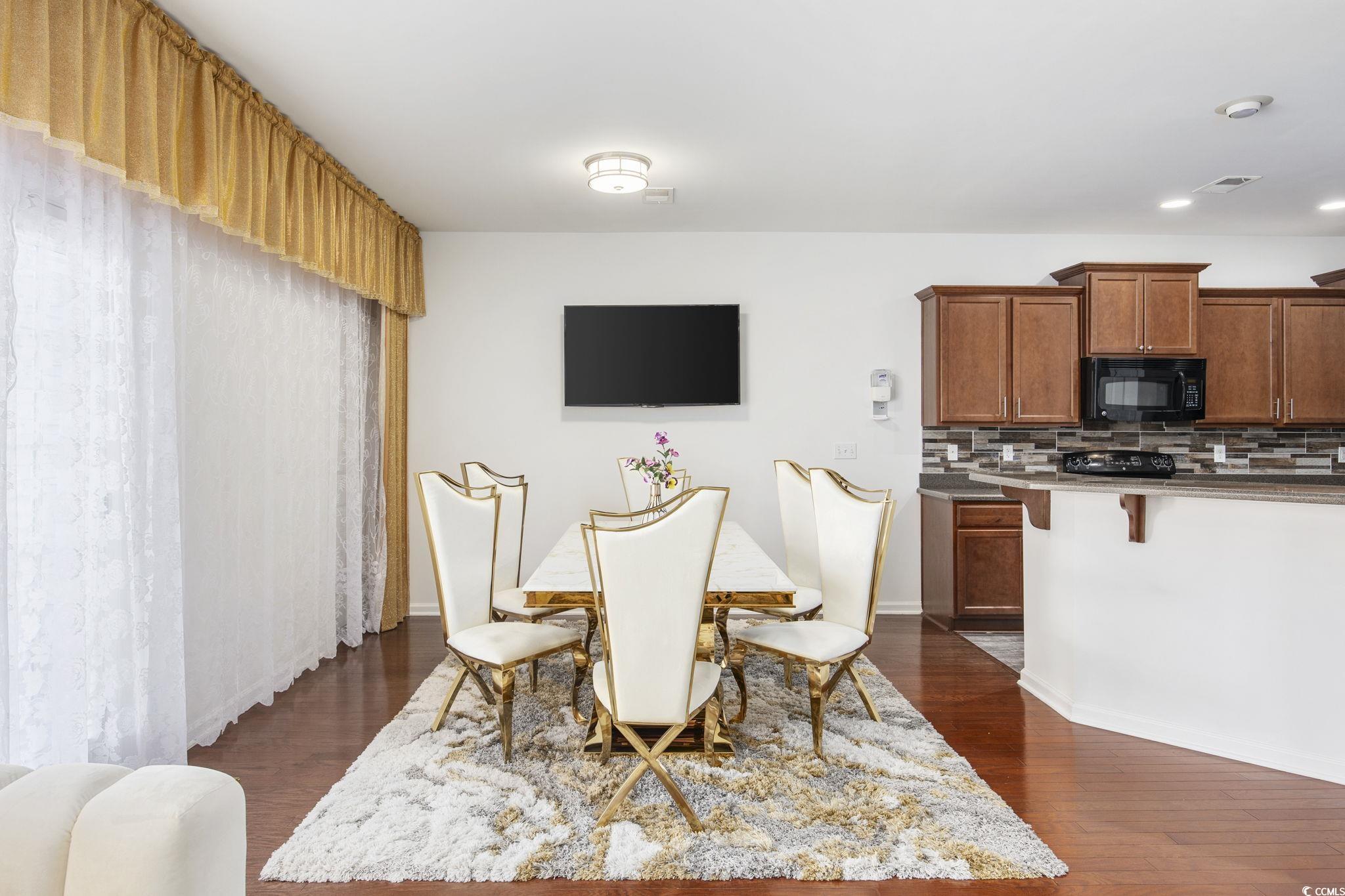 656 Pistoia Ln. Property Photo 10