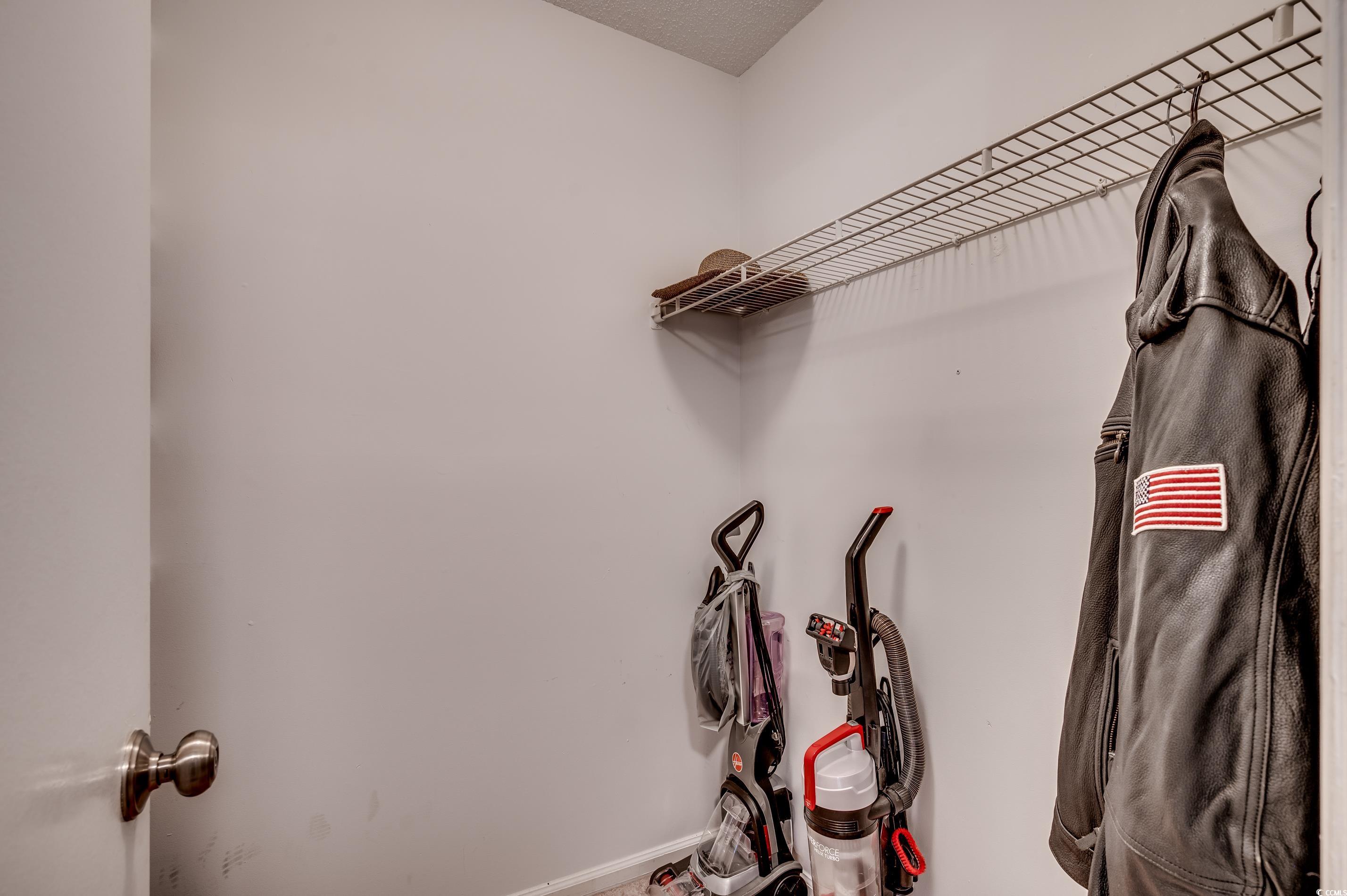 2226 Huntington Dr. Property Photo 15