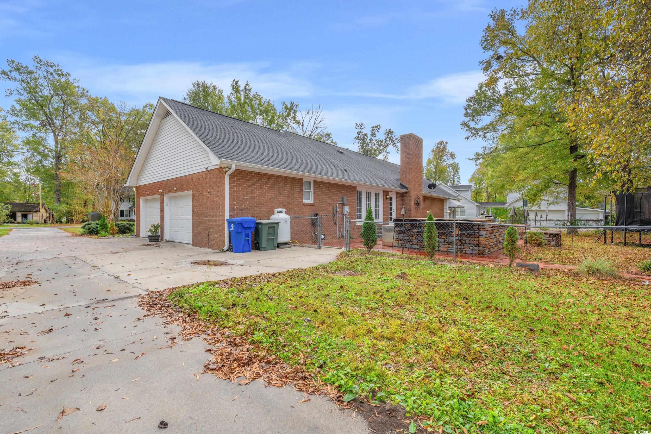 2221 Rosebud Dr. Property Photo 4