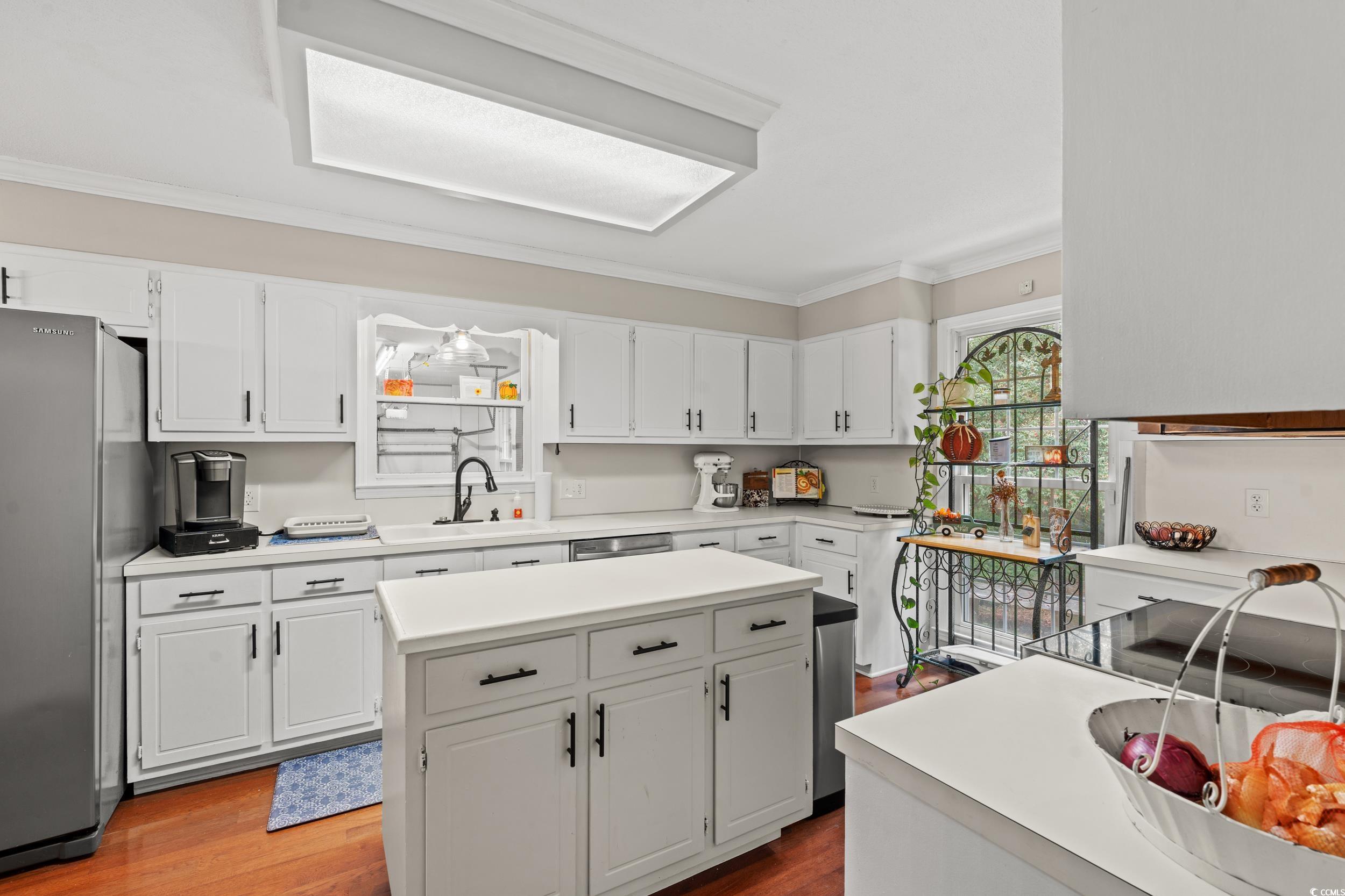 2221 Rosebud Dr. Property Photo 6