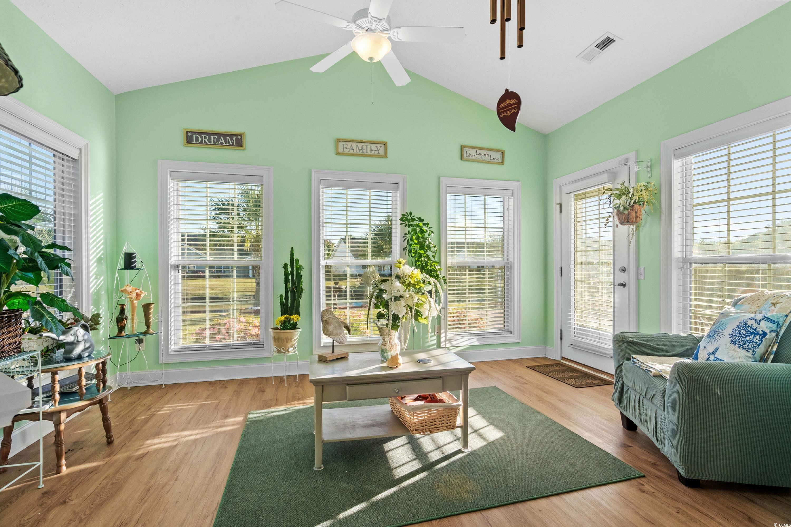 1009 Hopscotch Ln. Property Photo 6