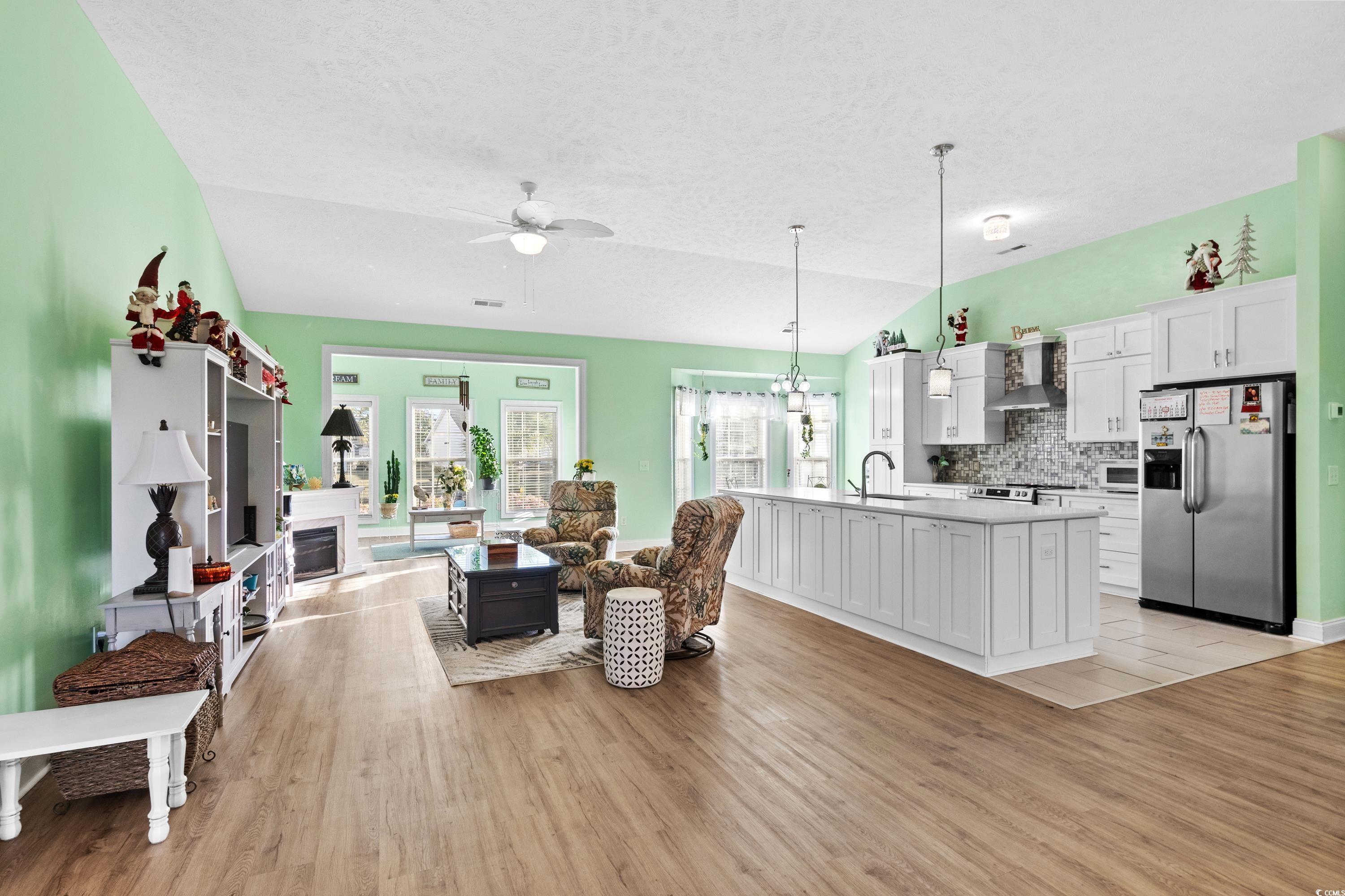 1009 Hopscotch Ln. Property Photo 9
