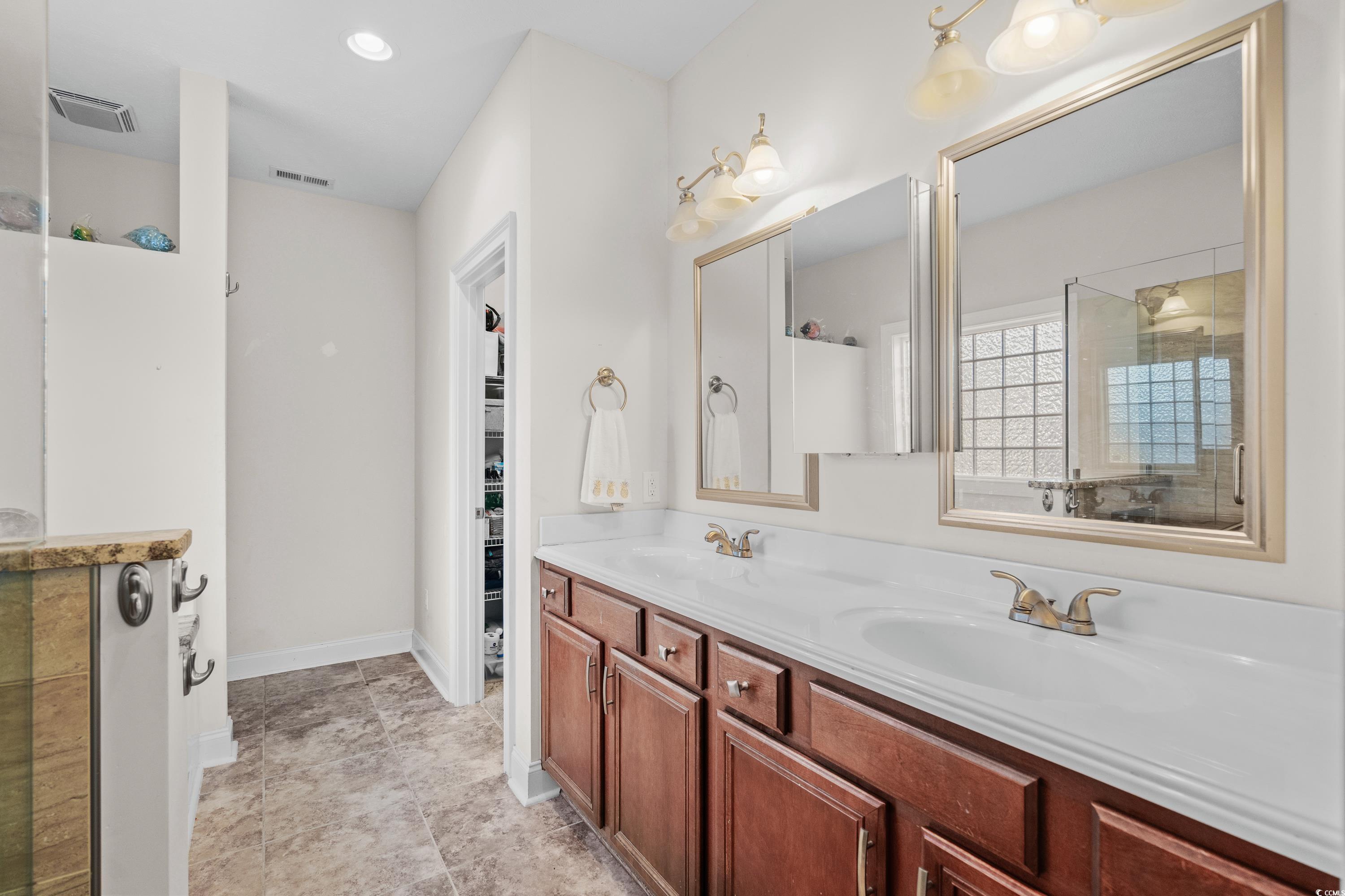 1009 Hopscotch Ln. Property Photo 16
