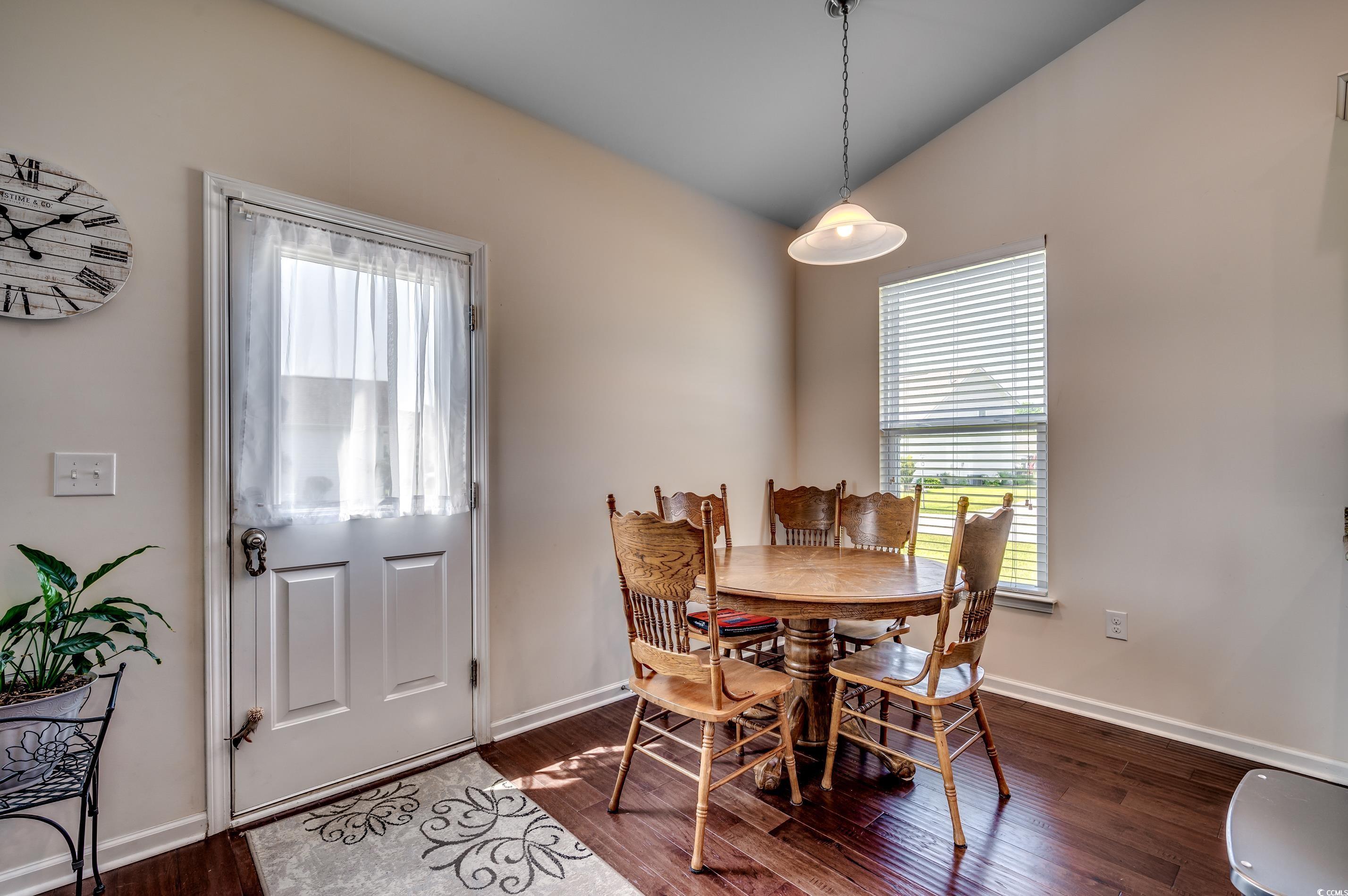 190 Campania St. Property Photo 6