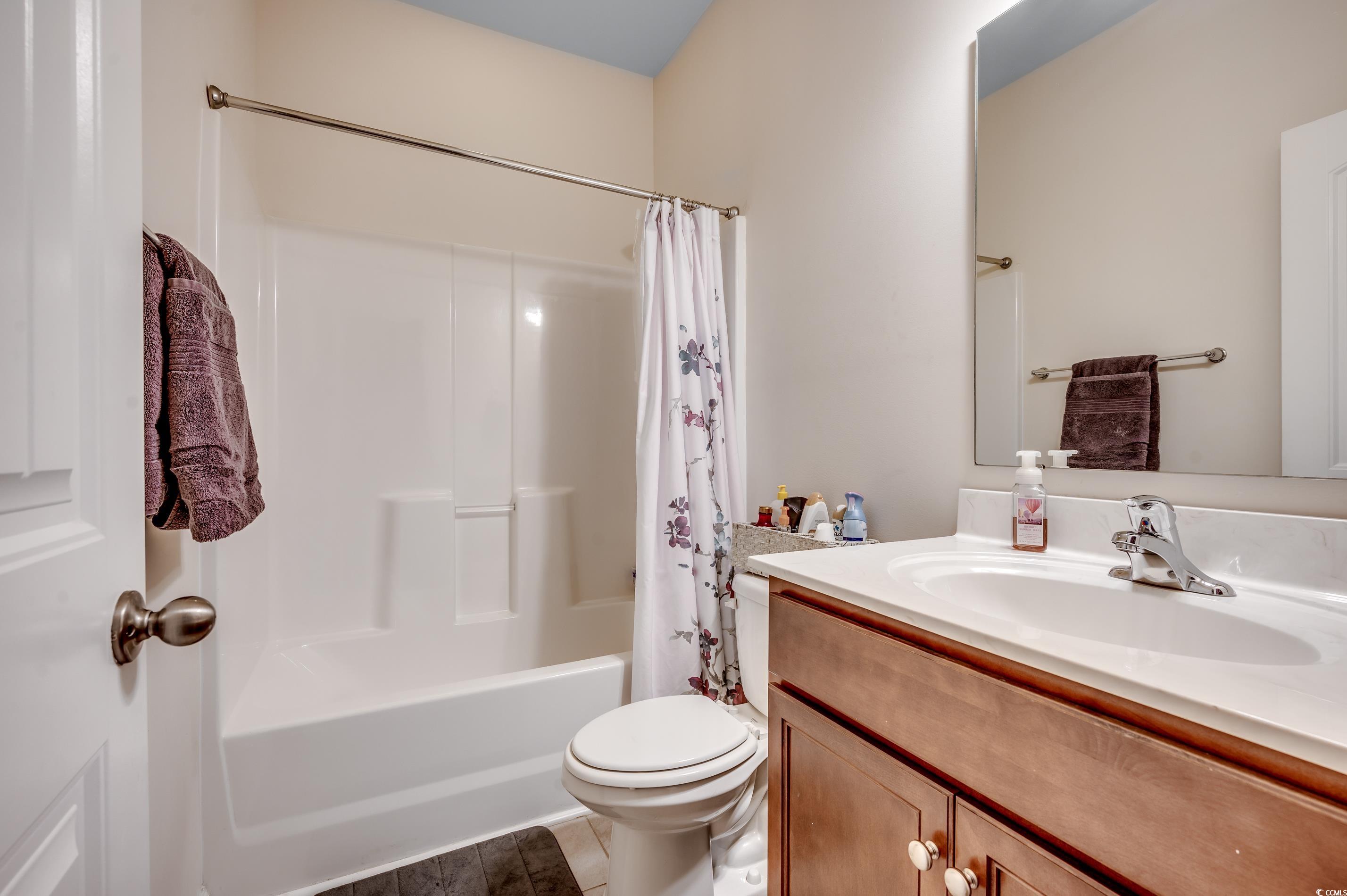 190 Campania St. Property Photo 16