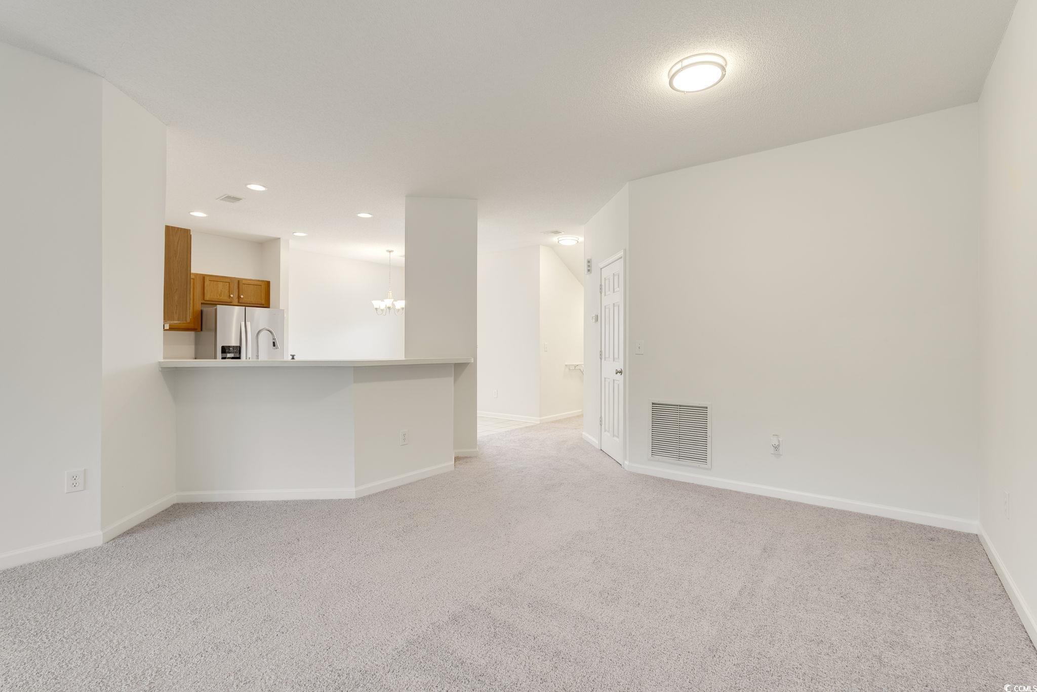 4435-f Montrose Ln. Property Photo 16