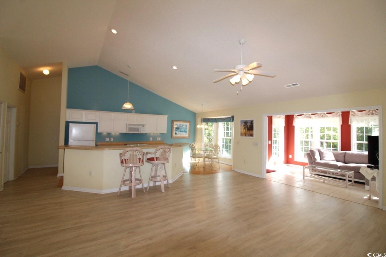 172 Collins Glen Dr. Property Photo 2