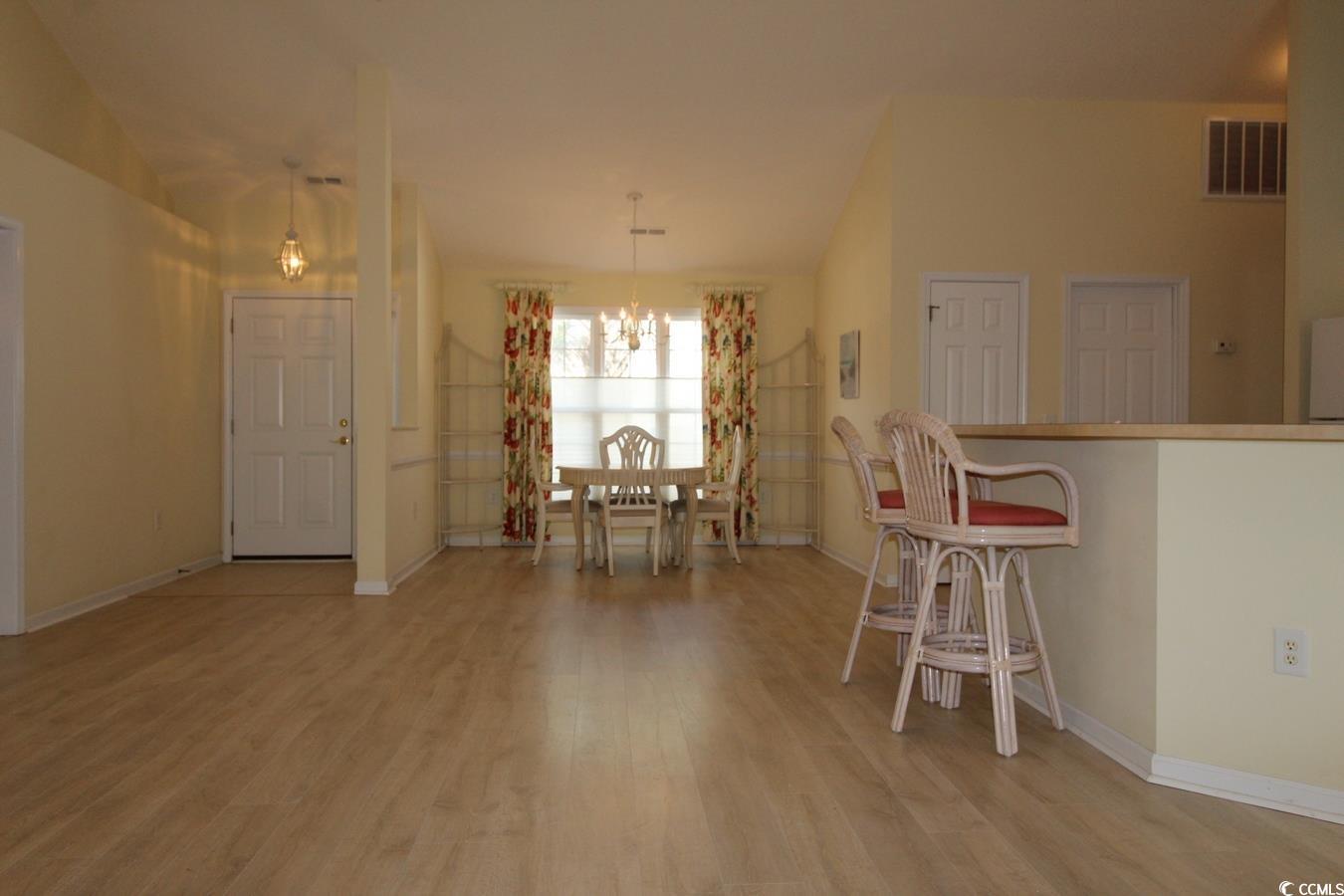 172 Collins Glen Dr. Property Photo 4
