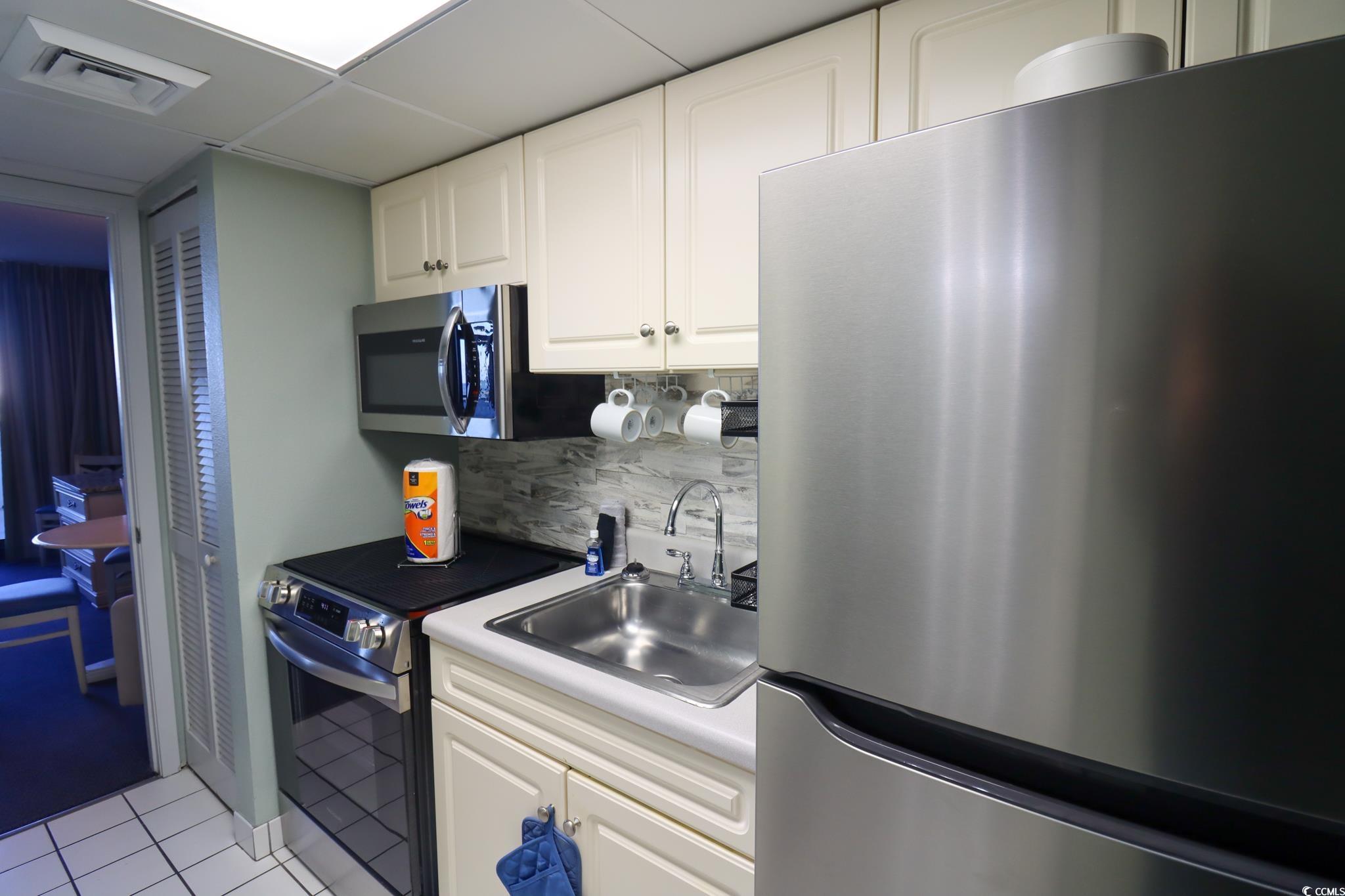 201 77th Ave. N Property Photo 8
