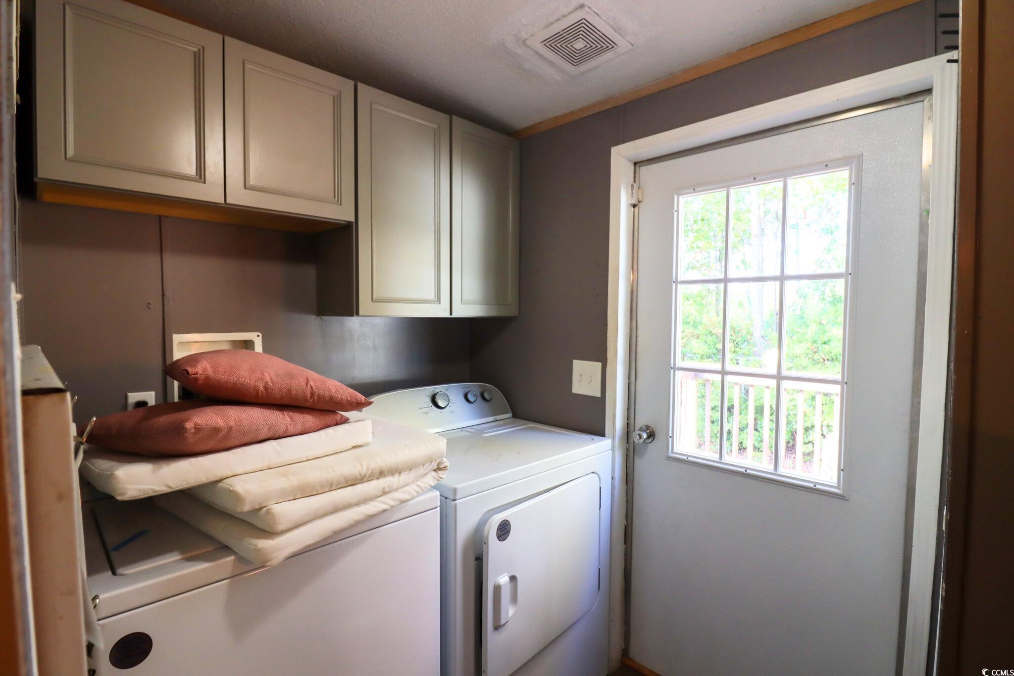 1038 Palm Dr. Property Photo 14