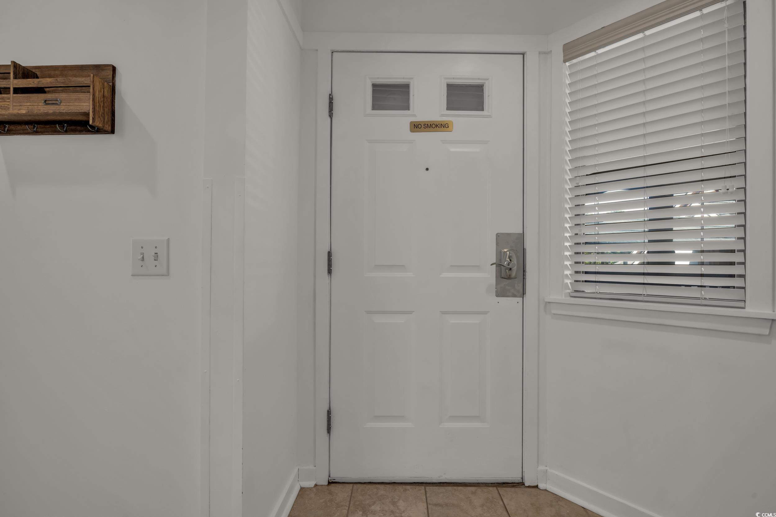 410 Melrose Pl. Property Photo 5