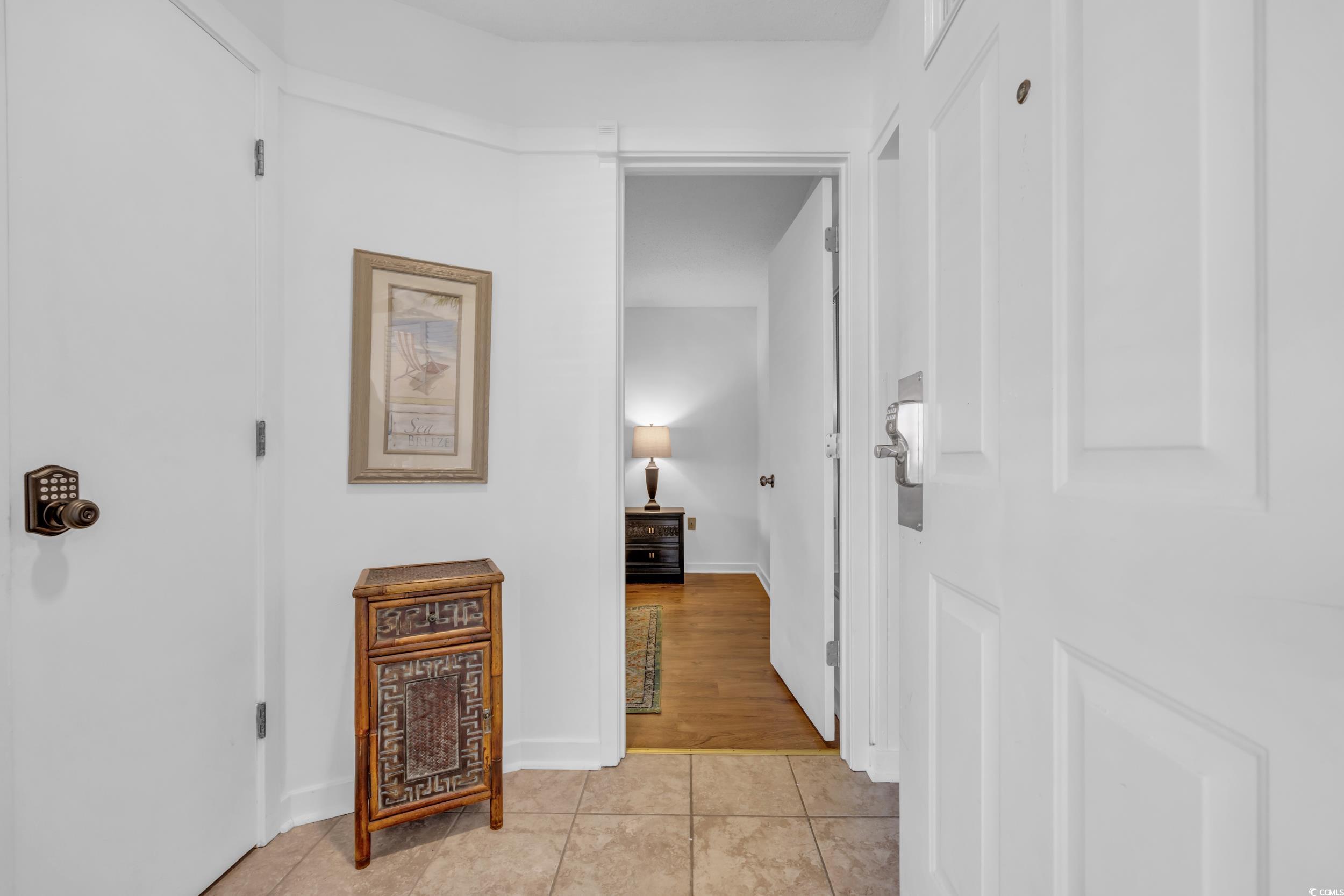 410 Melrose Pl. Property Photo 6