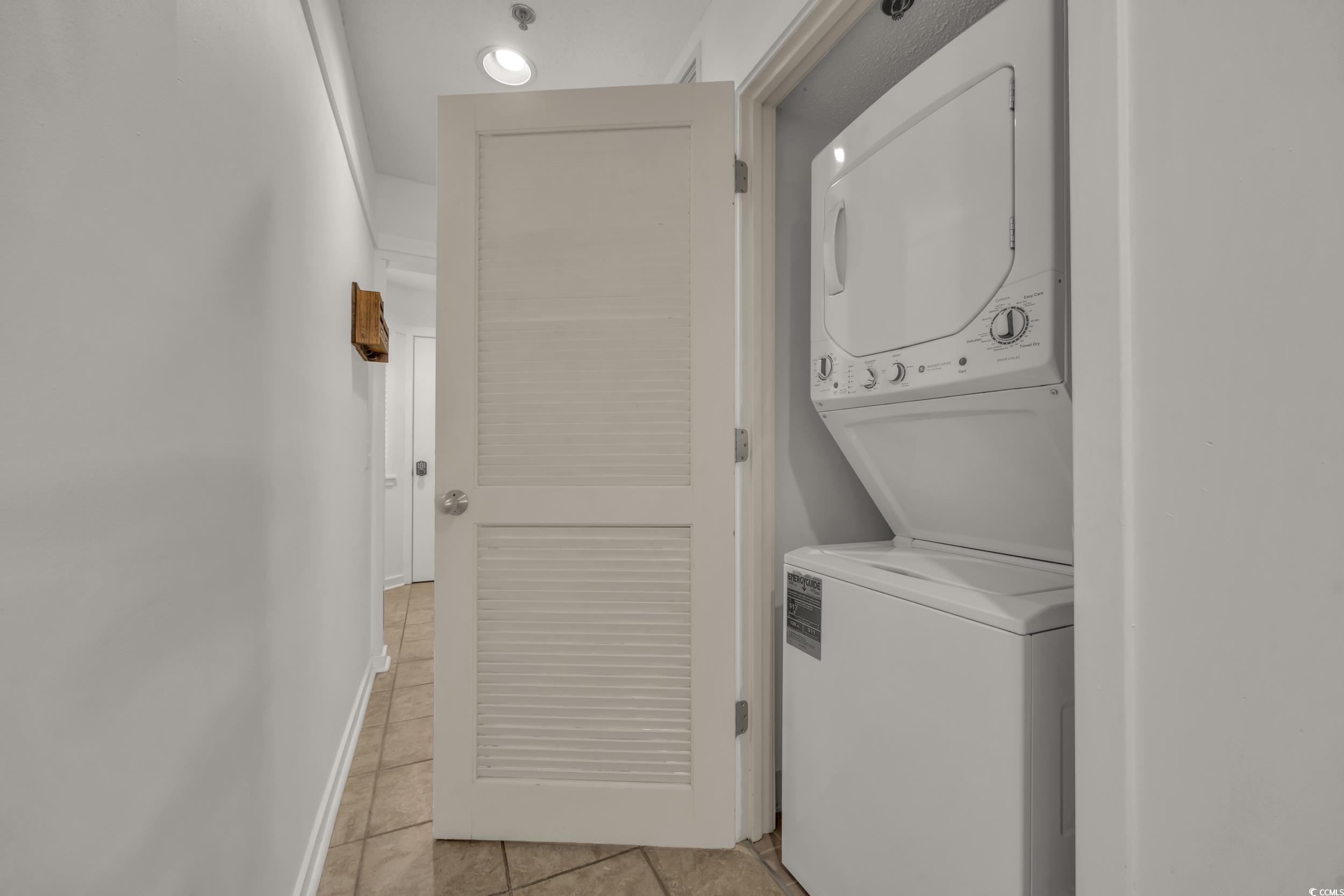 410 Melrose Pl. Property Photo 13