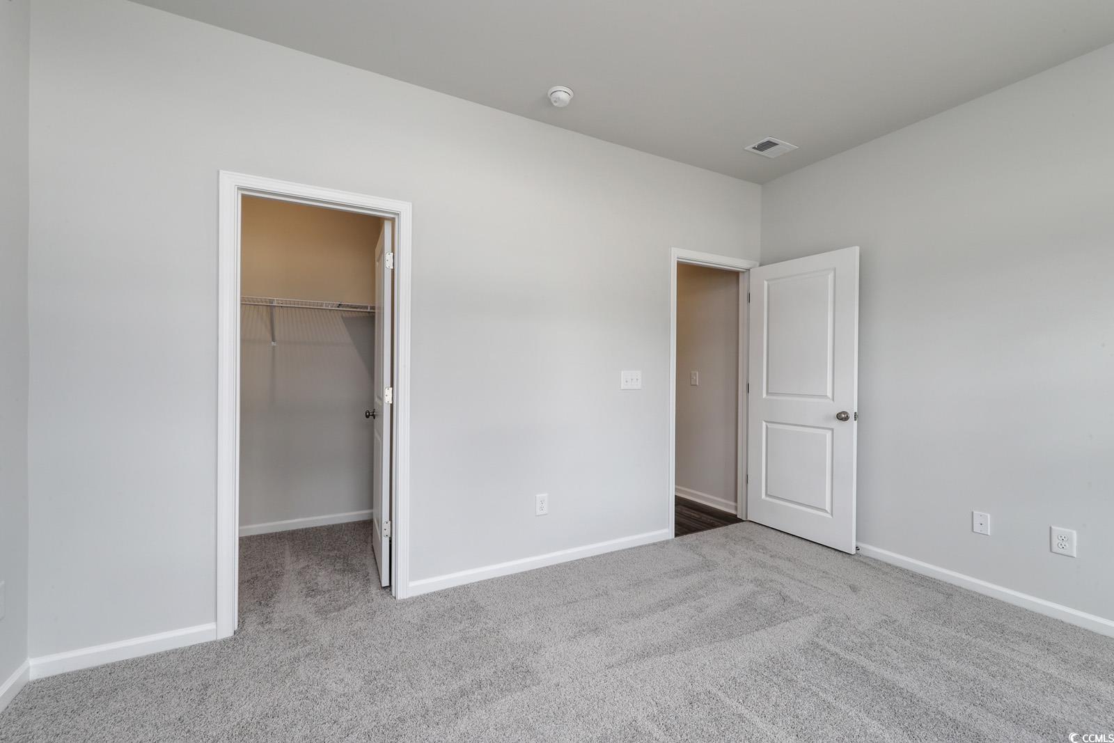 316 Garden Grove St Property Photo 4