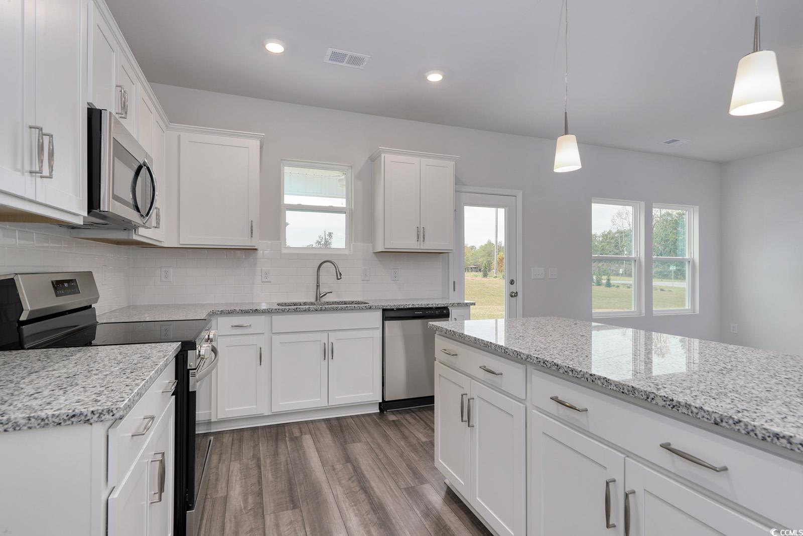 219 Sundrop Way Property Photo 12