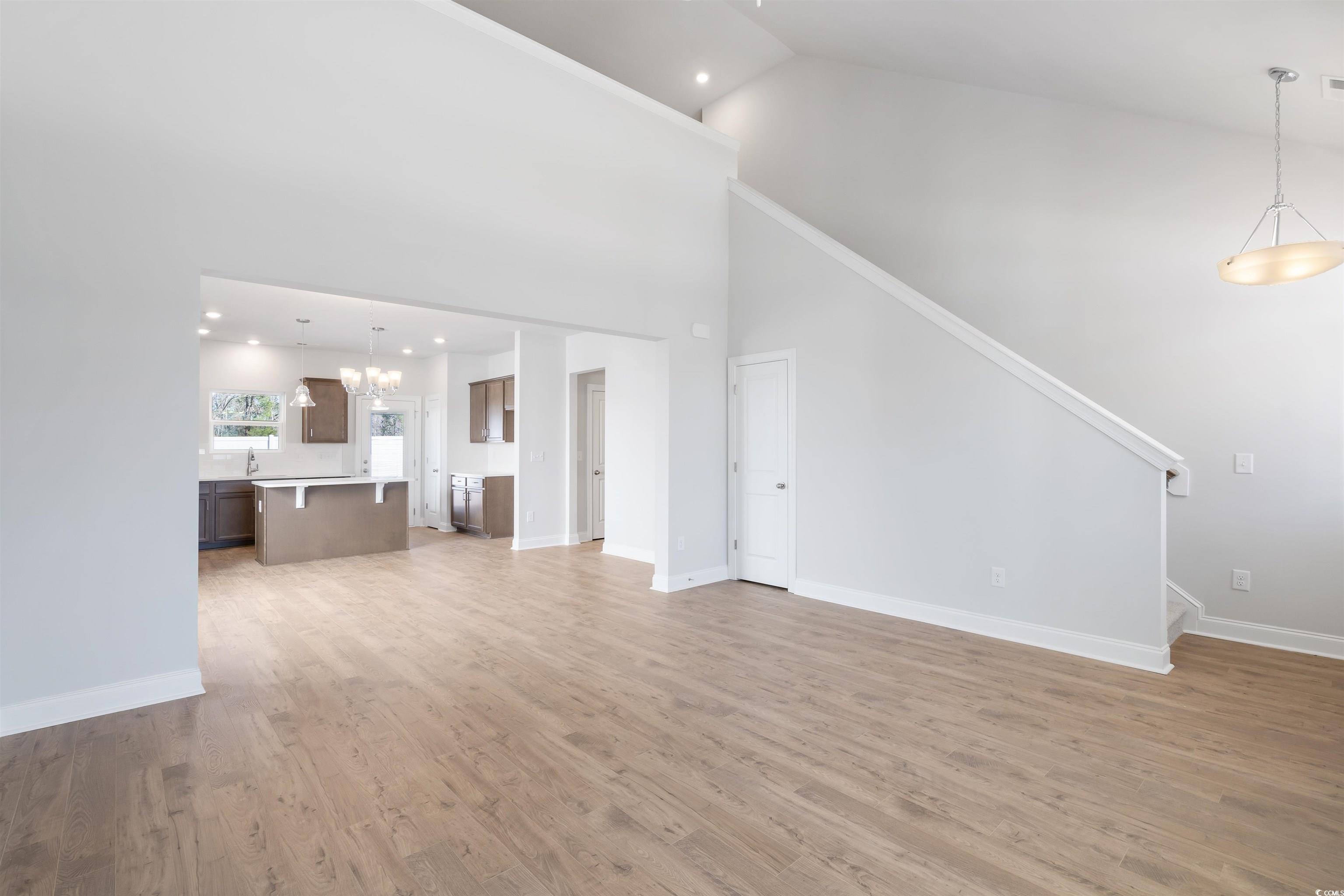 2469 Campton Loop Property Photo 4
