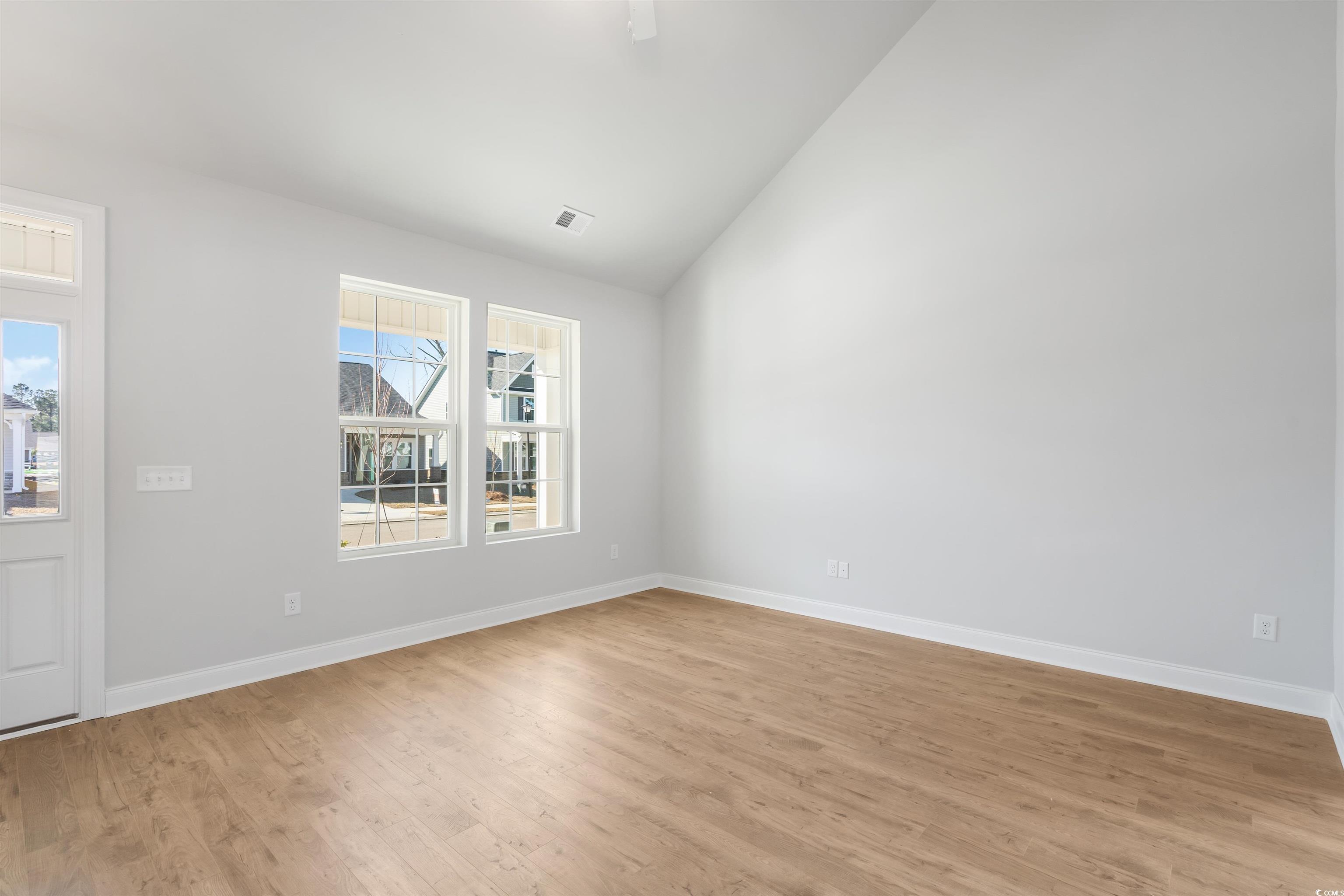 2469 Campton Loop Property Photo 8