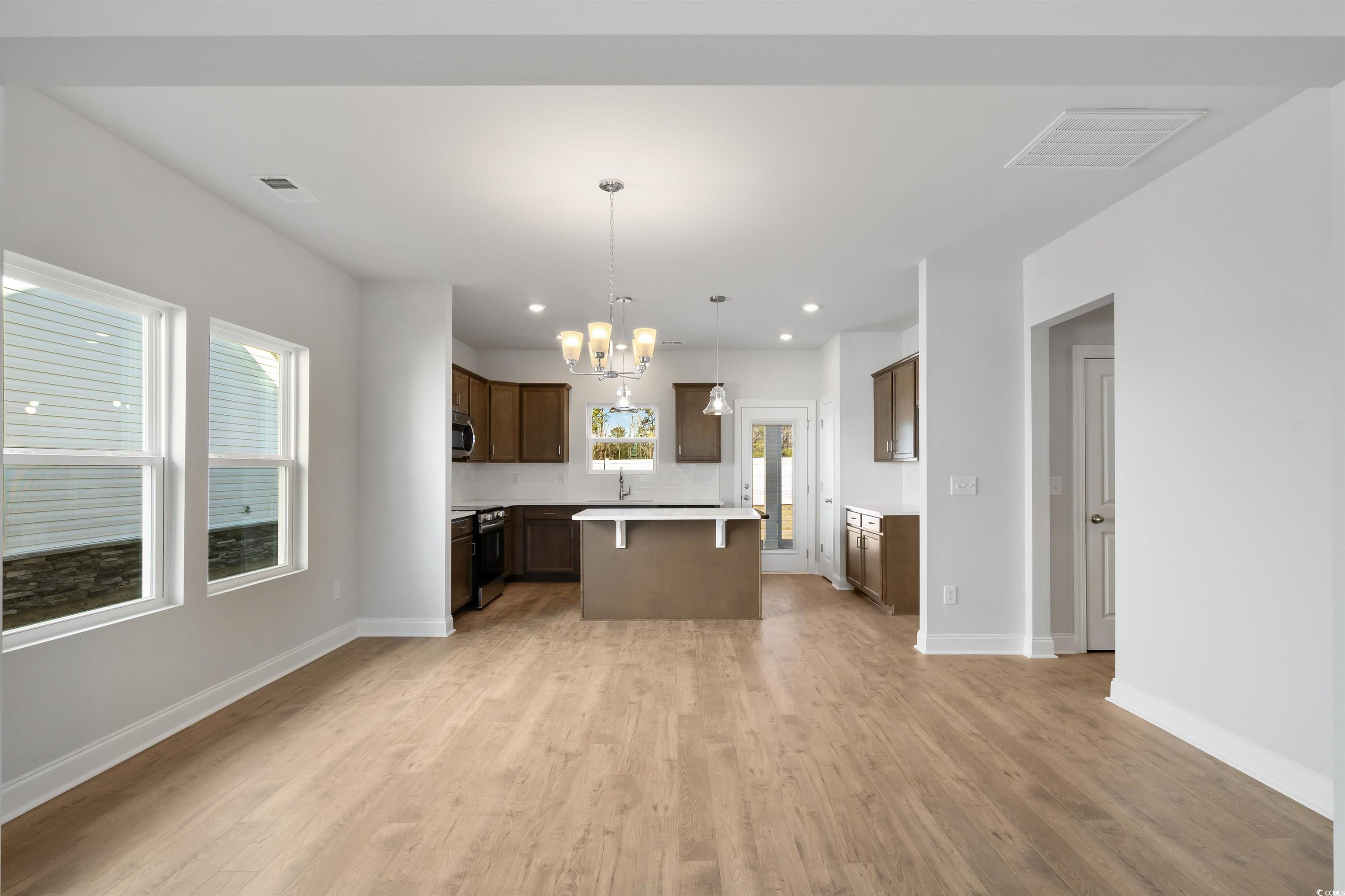 2469 Campton Loop Property Photo 10
