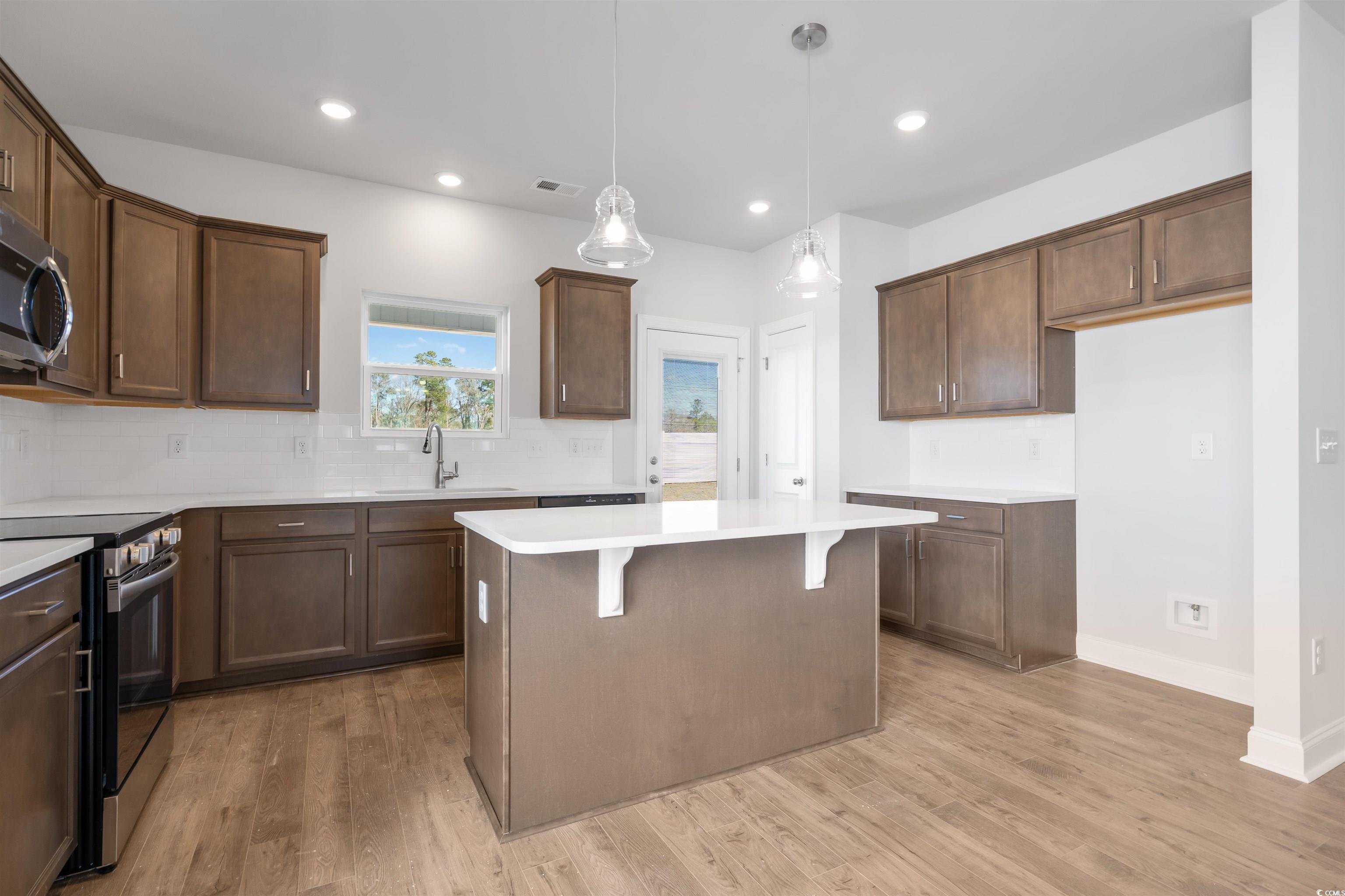 2469 Campton Loop Property Photo 13