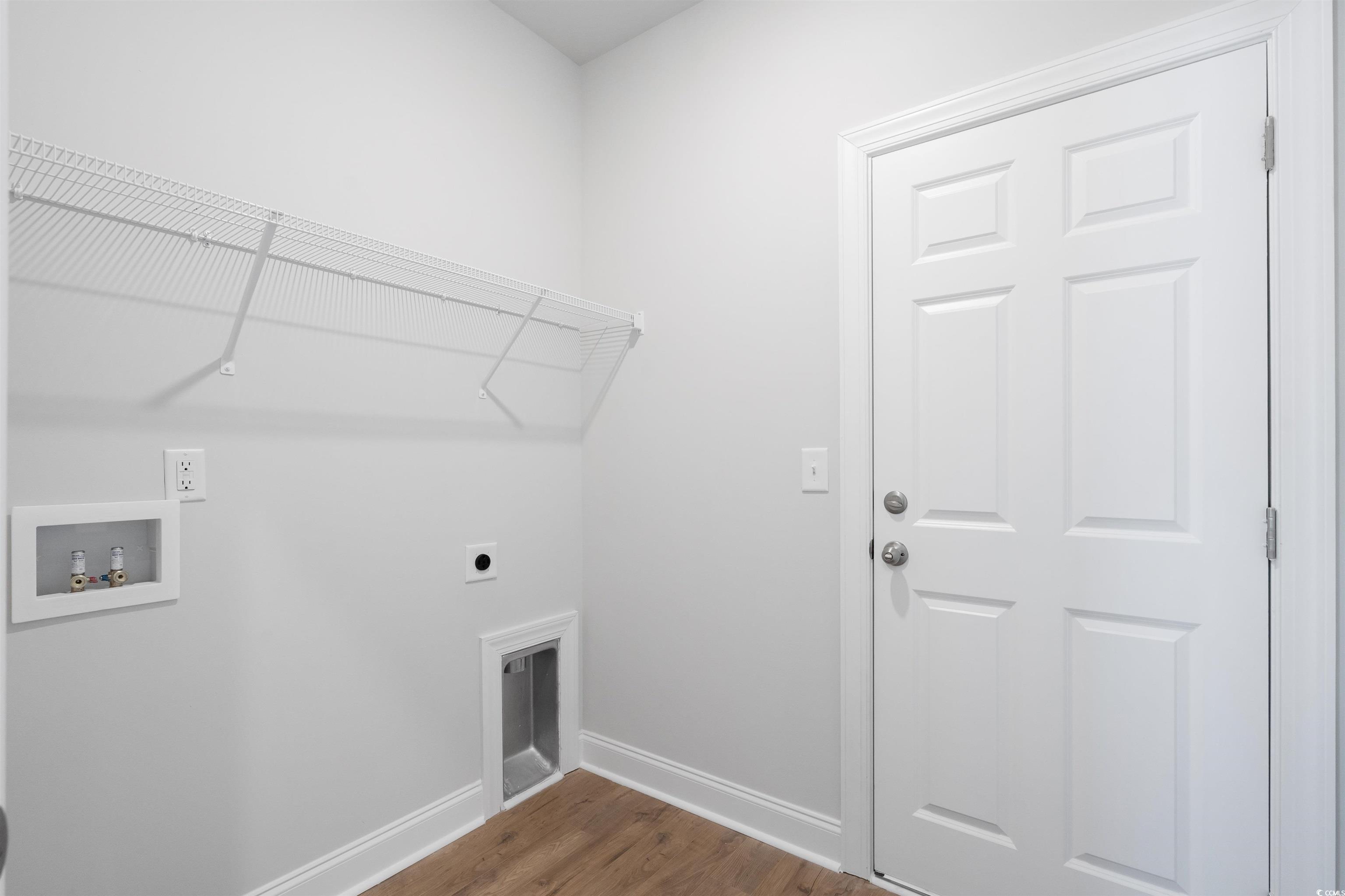 2469 Campton Loop Property Photo 26