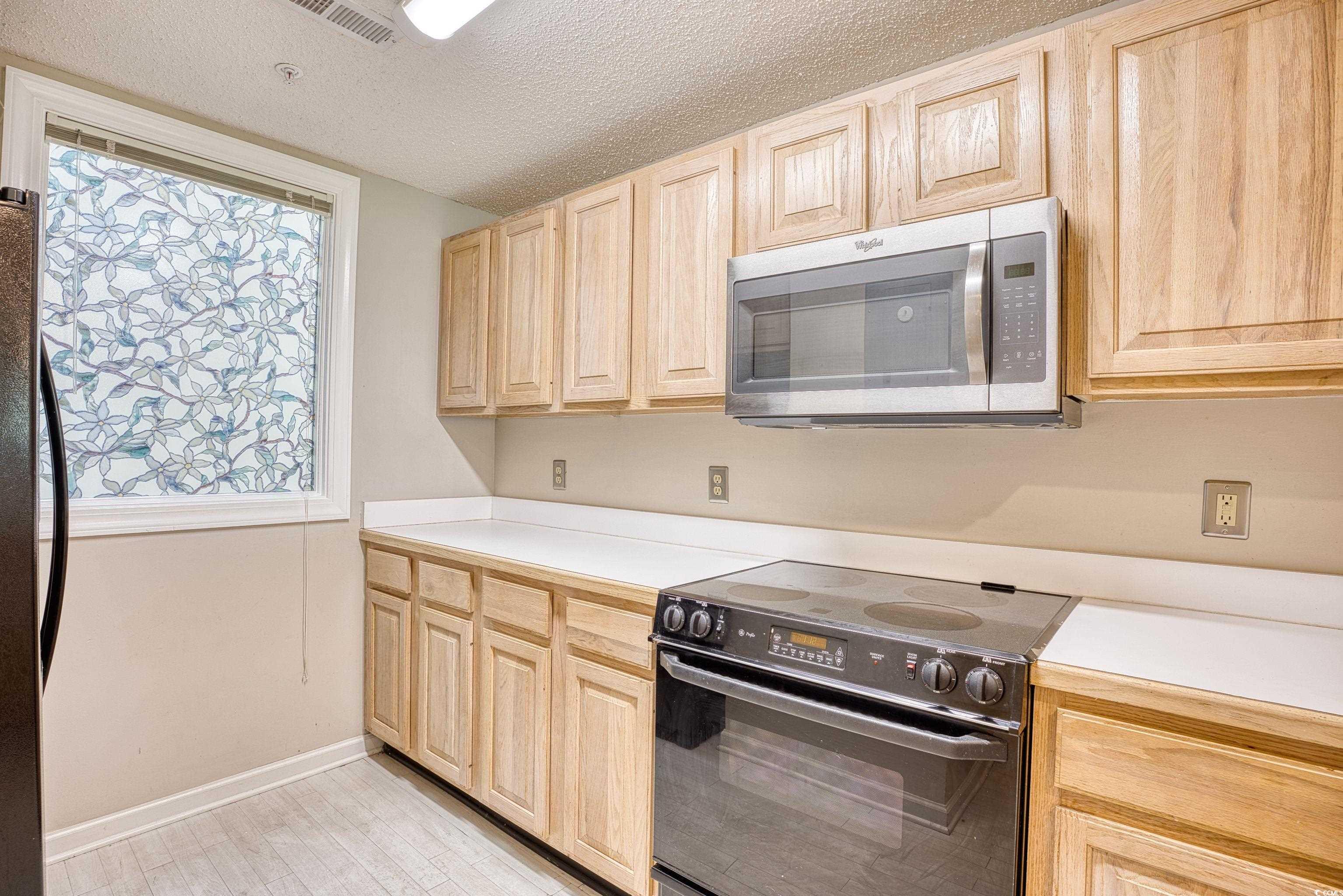 1550 Spinnaker Dr. Property Photo 4