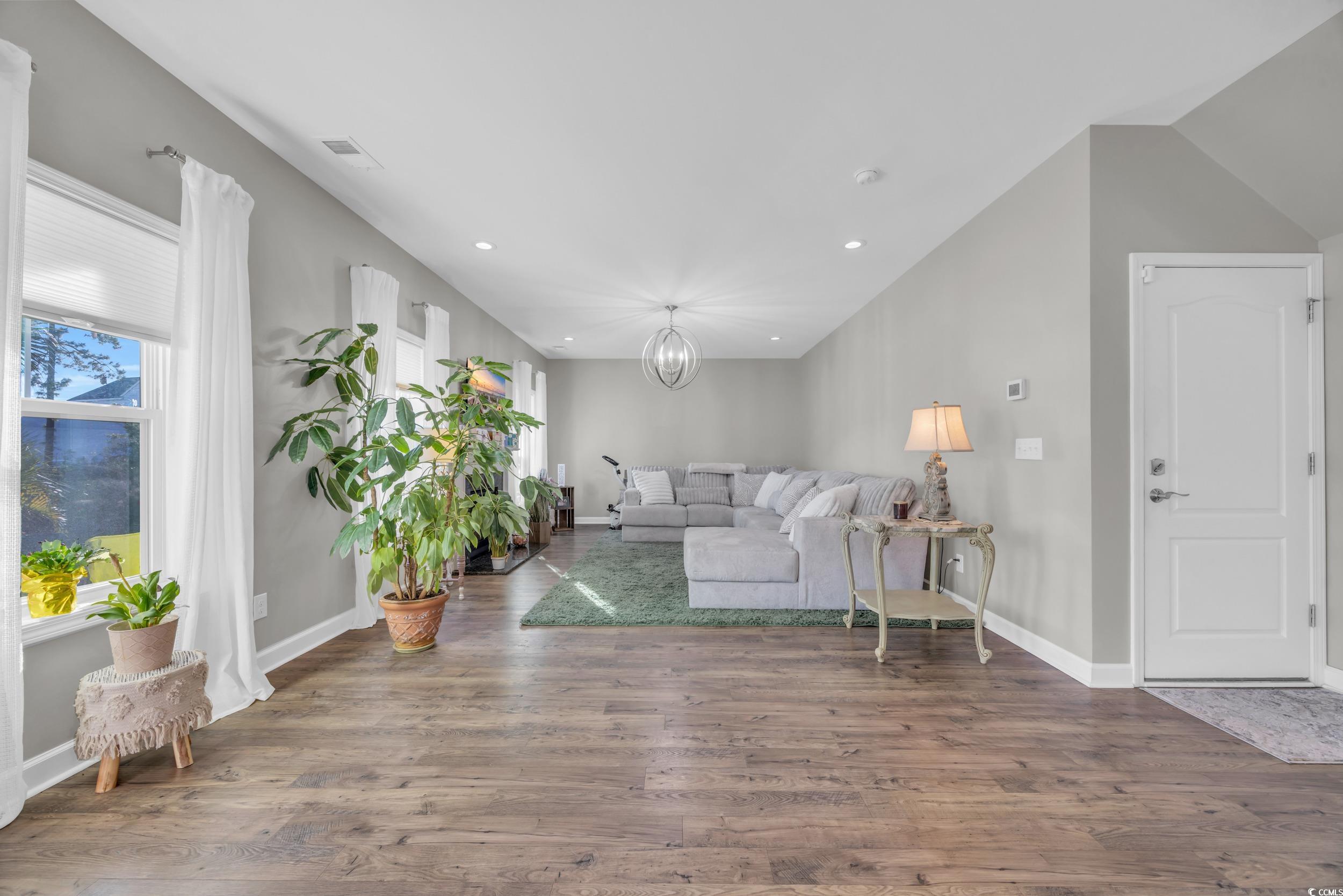 217 Astoria Park Loop Property Photo 7