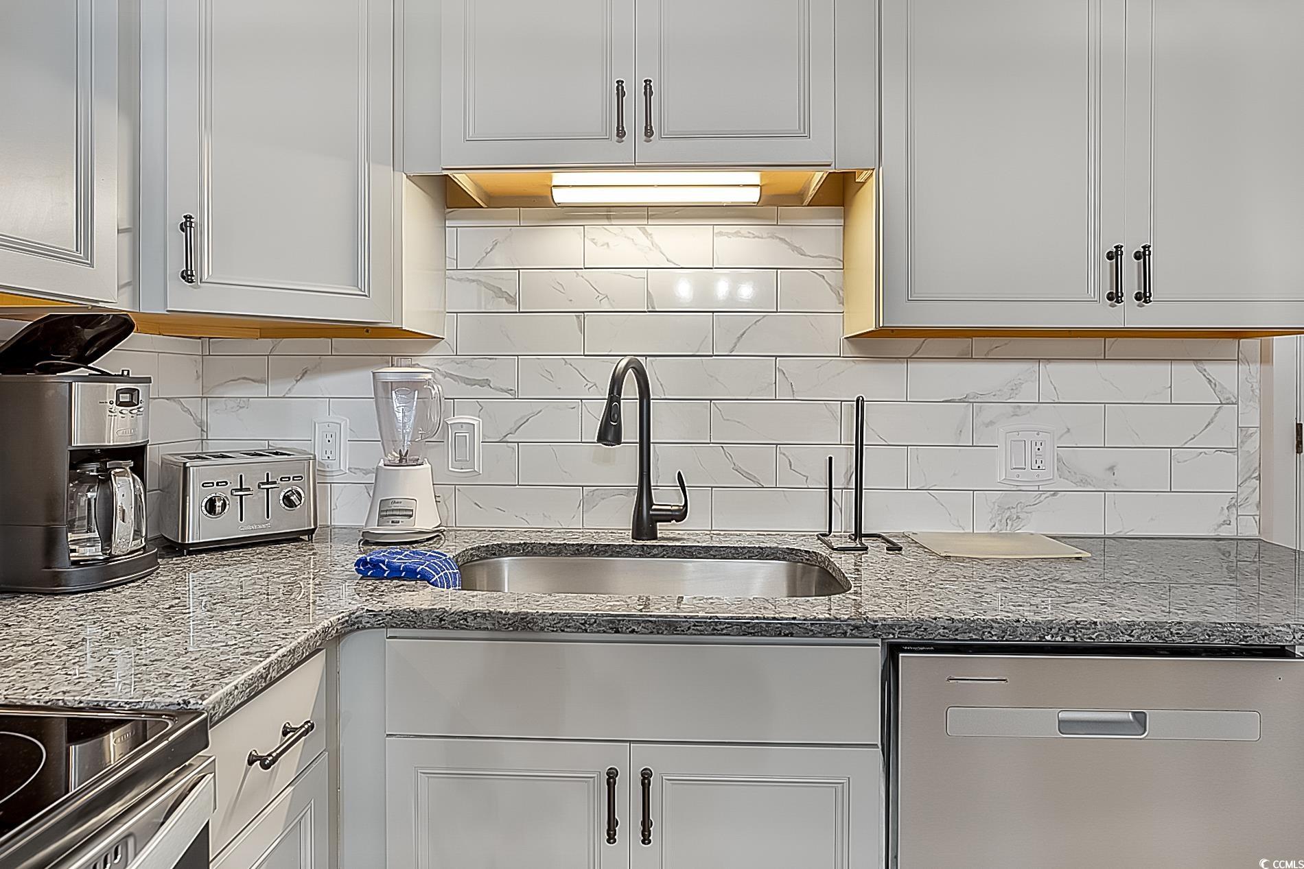 6000 N Ocean Blvd. Property Photo 3