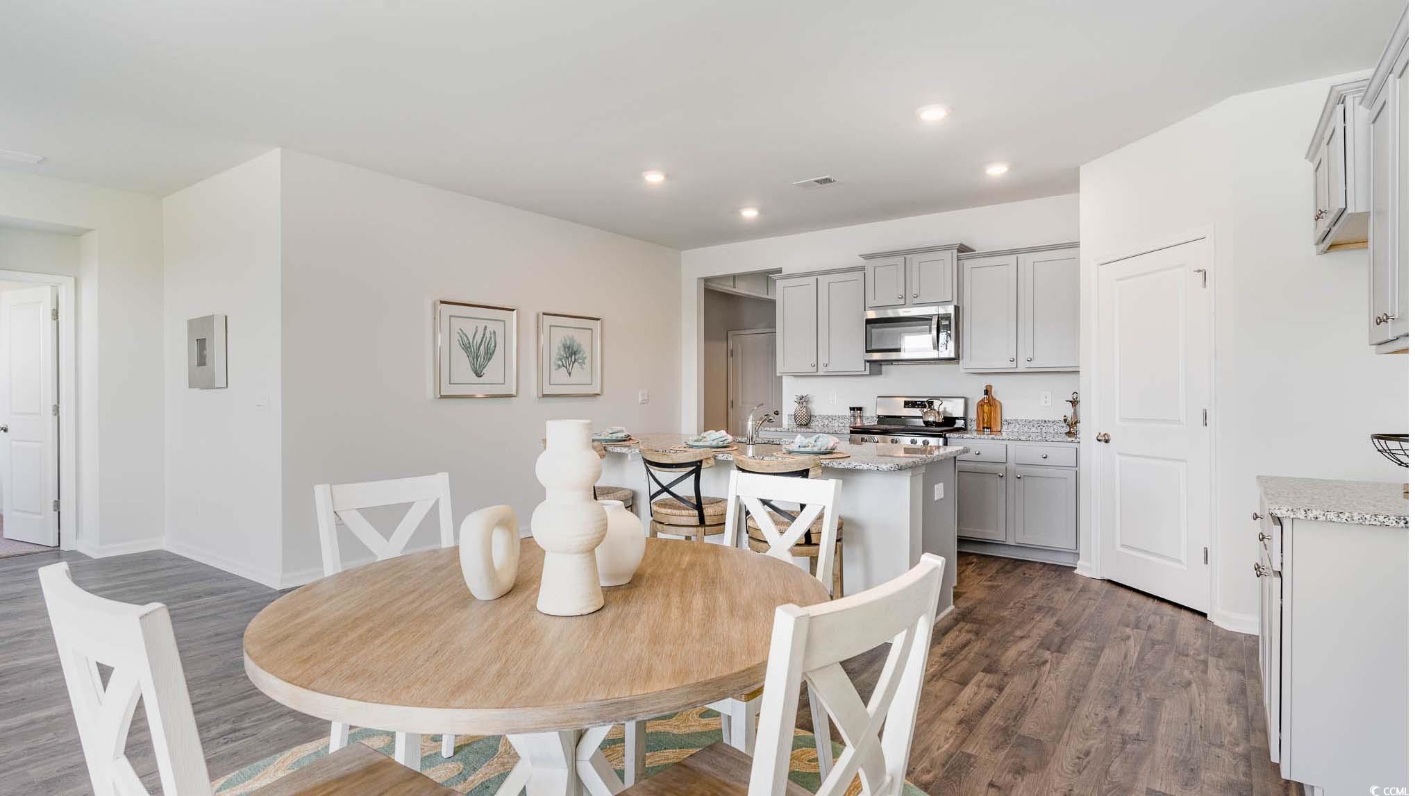 905 Farmers Passage Loop Property Photo 8