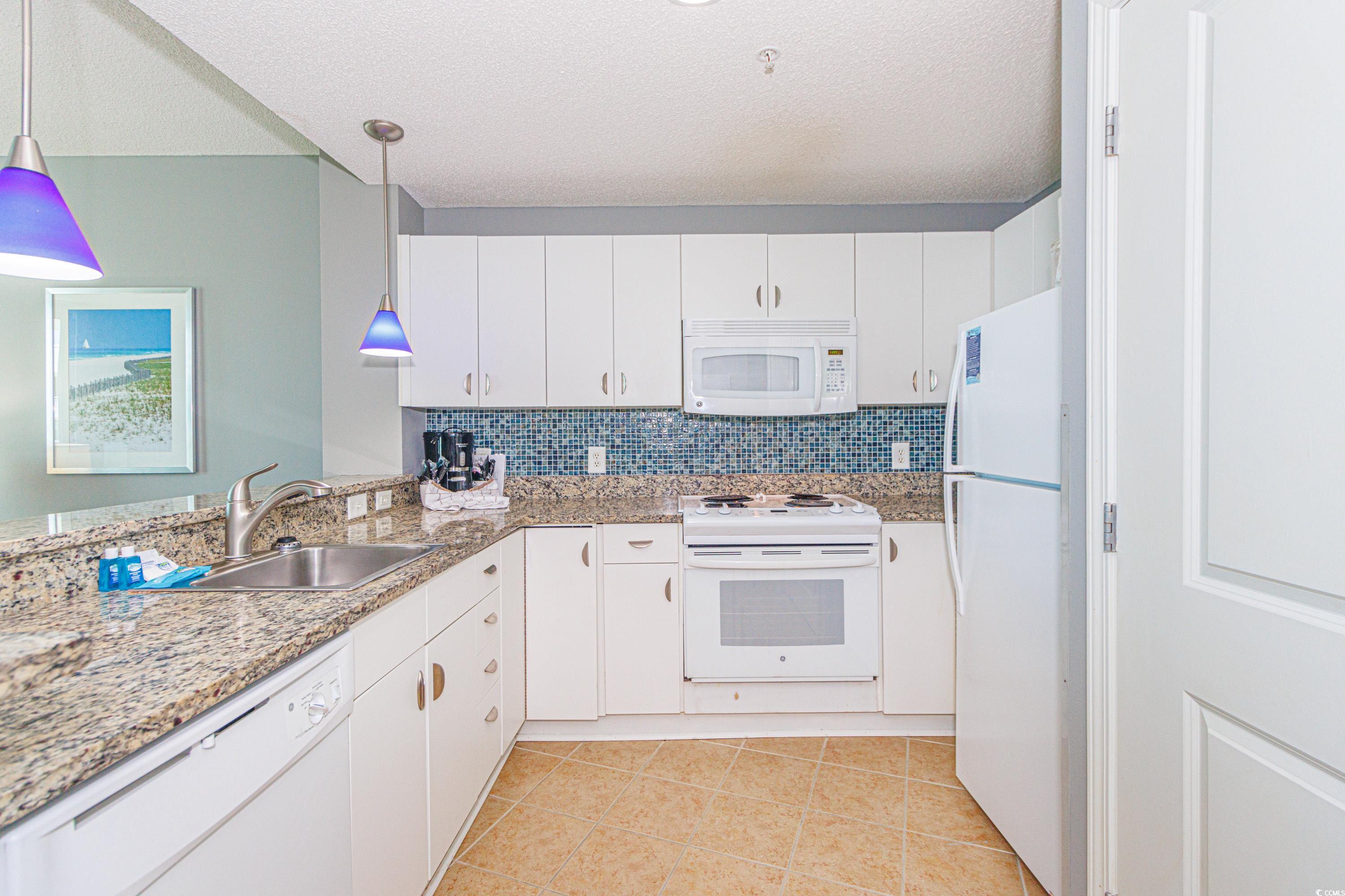 300 N Ocean Blvd. Property Photo 18