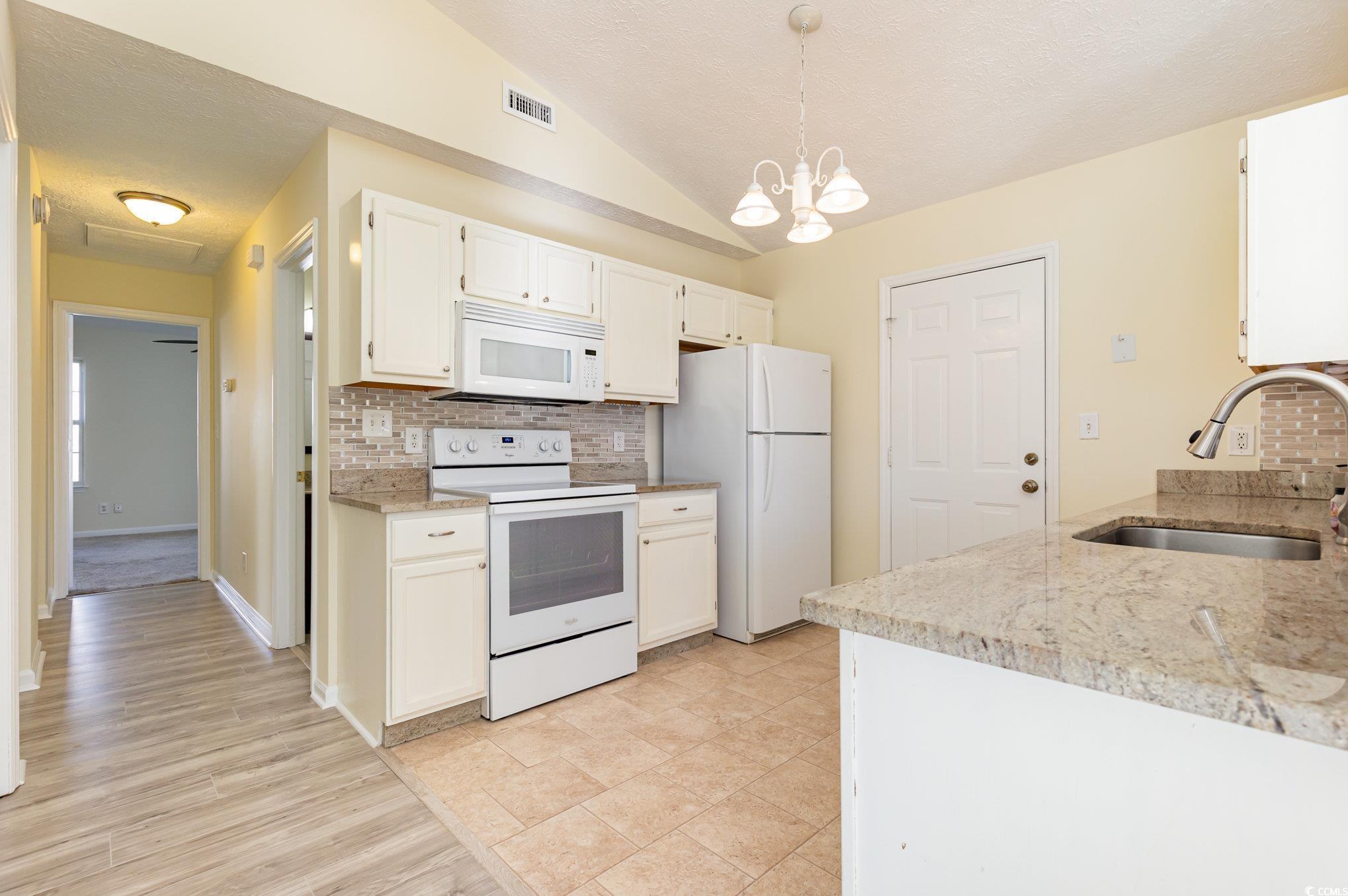9649 Bradford Ln. Property Photo 14
