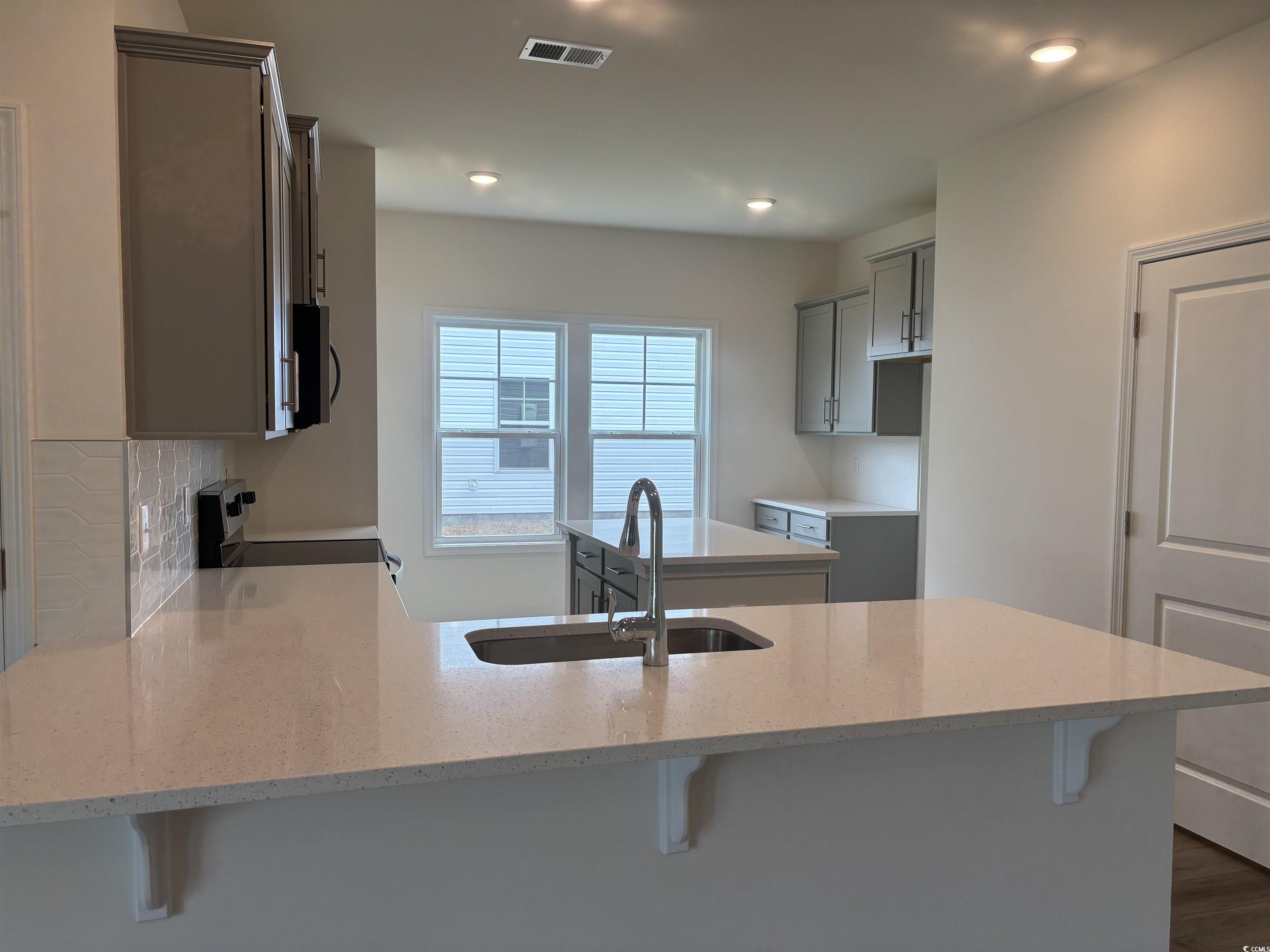 323 Palmetto Sand Loop Property Photo 9