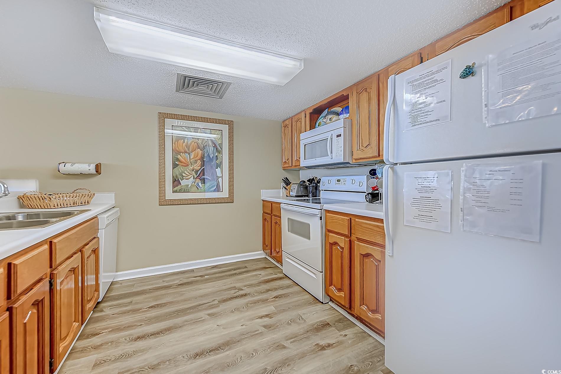 9500 Shore Dr. Property Photo 10