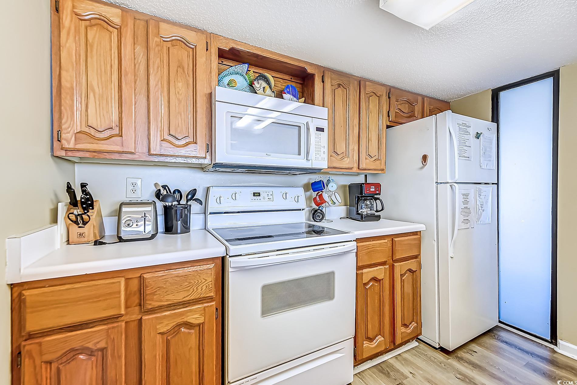 9500 Shore Dr. Property Photo 12