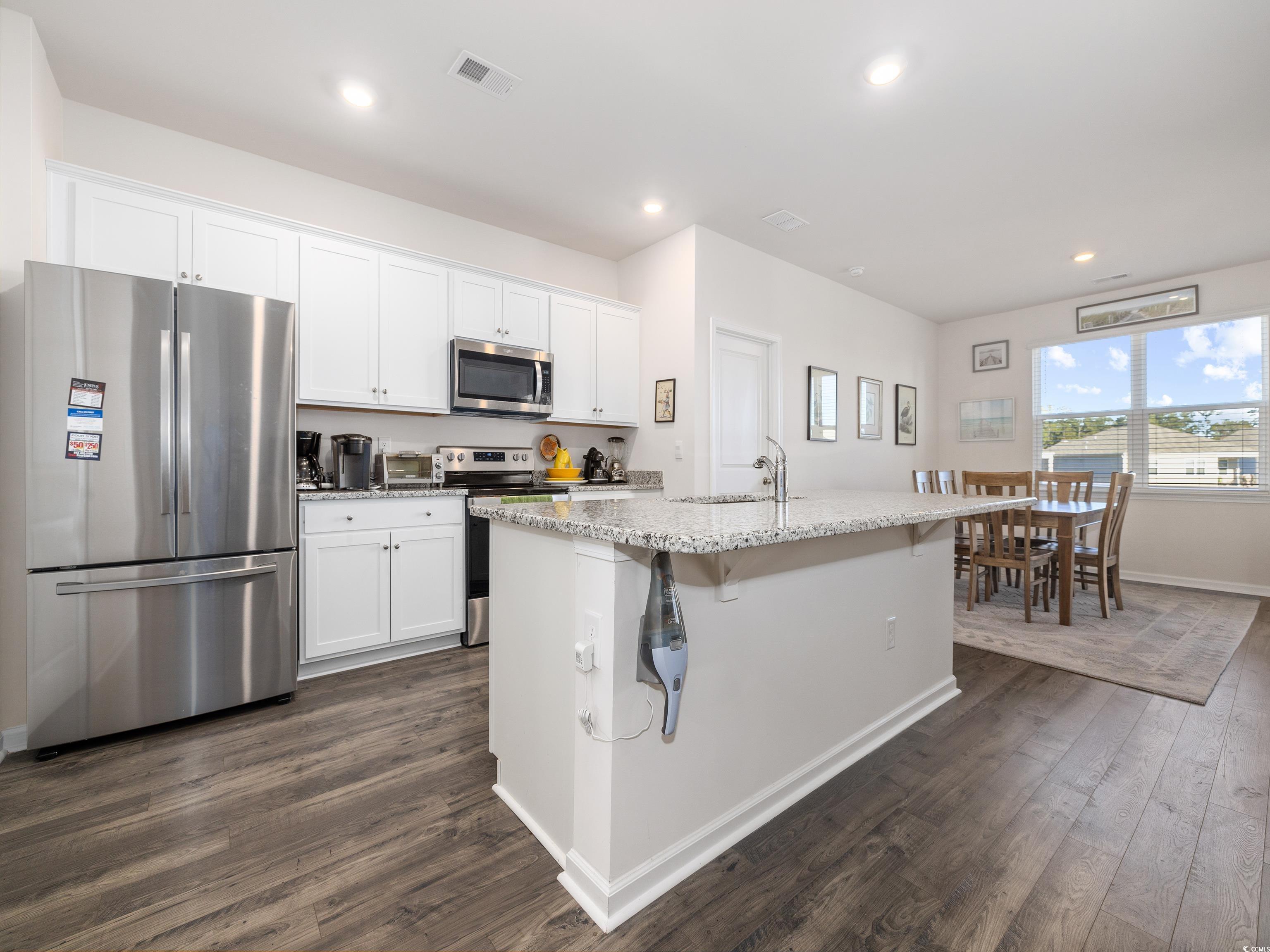 1143 Sennema Circle Property Photo 4