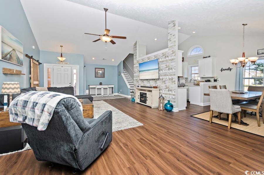 305 Duel Ct. Property Photo 9