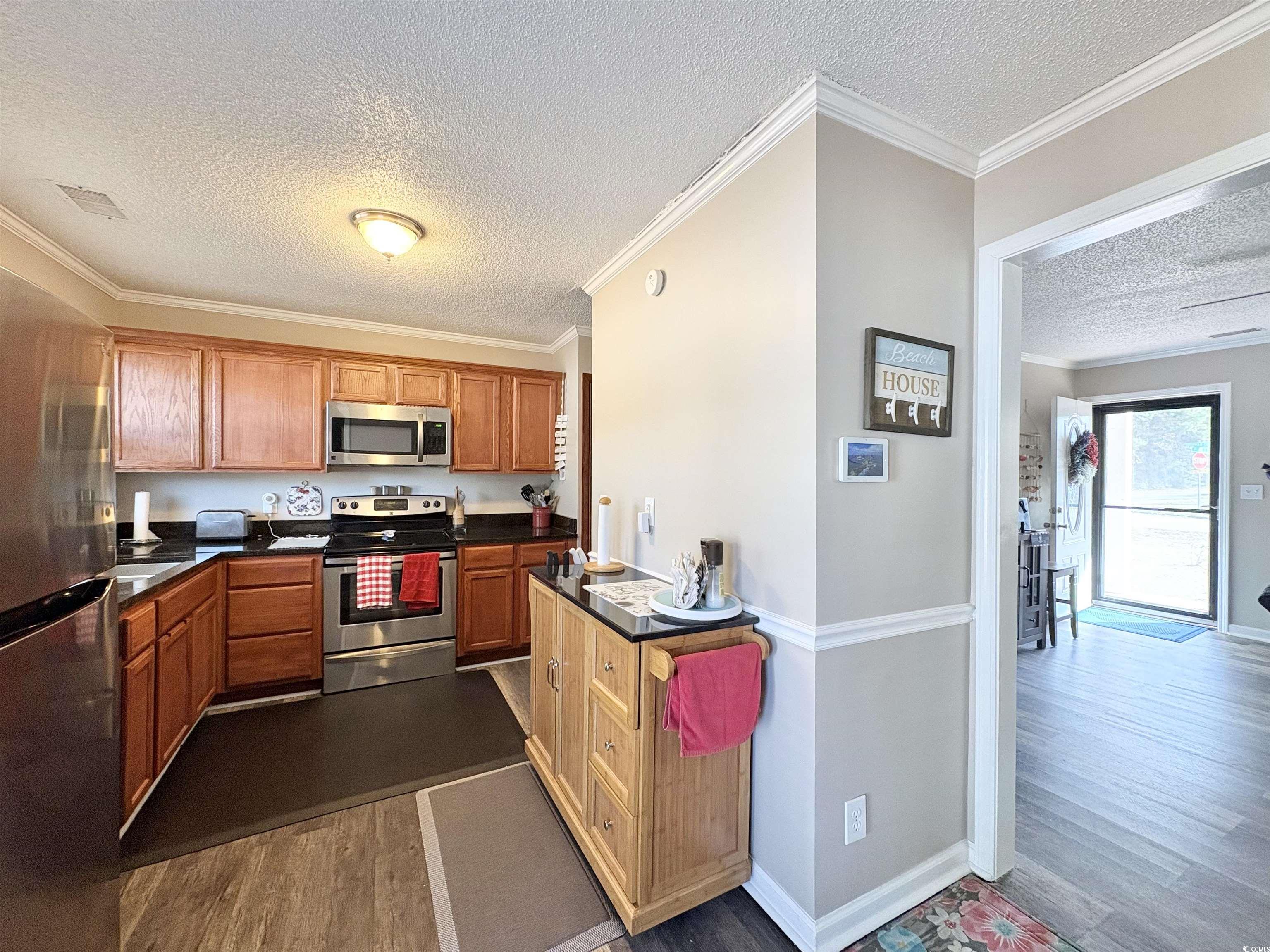 100 Dorman Circle Property Photo 4