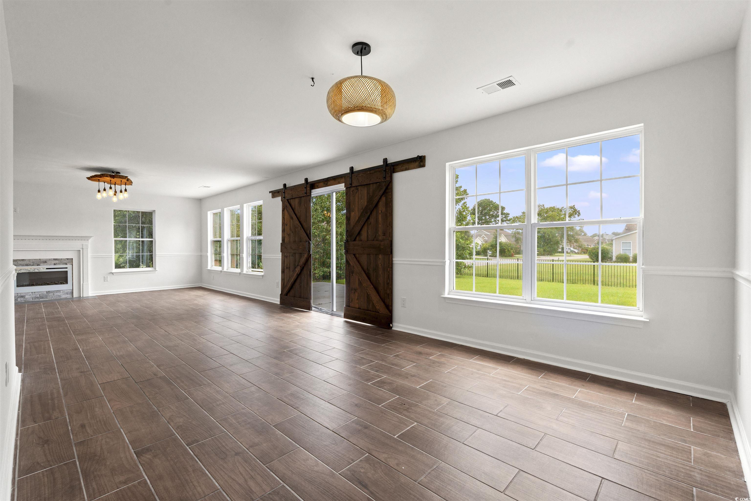 2053 Haystack Way Property Photo 4