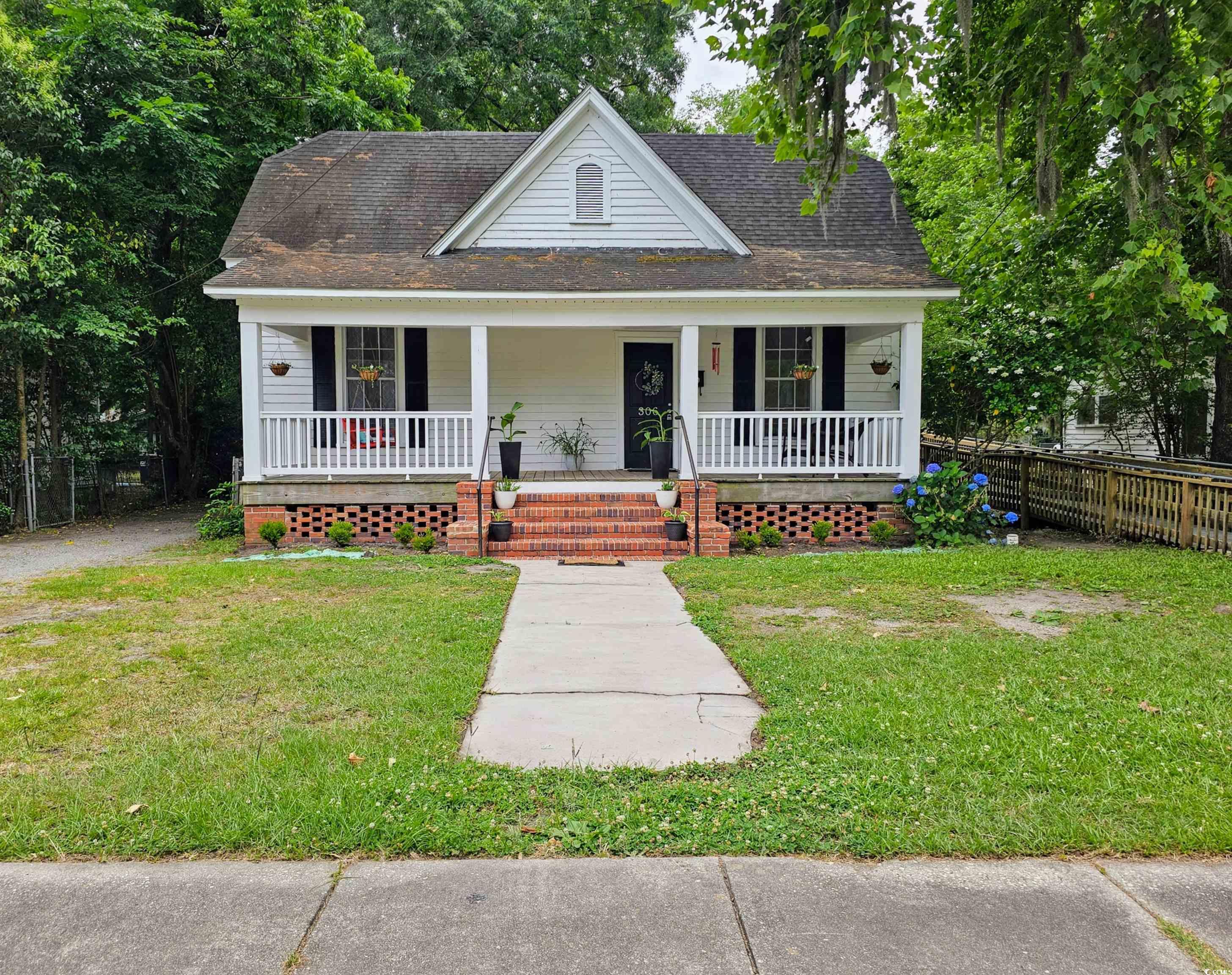 306 E Godbold St. Property Photo 1