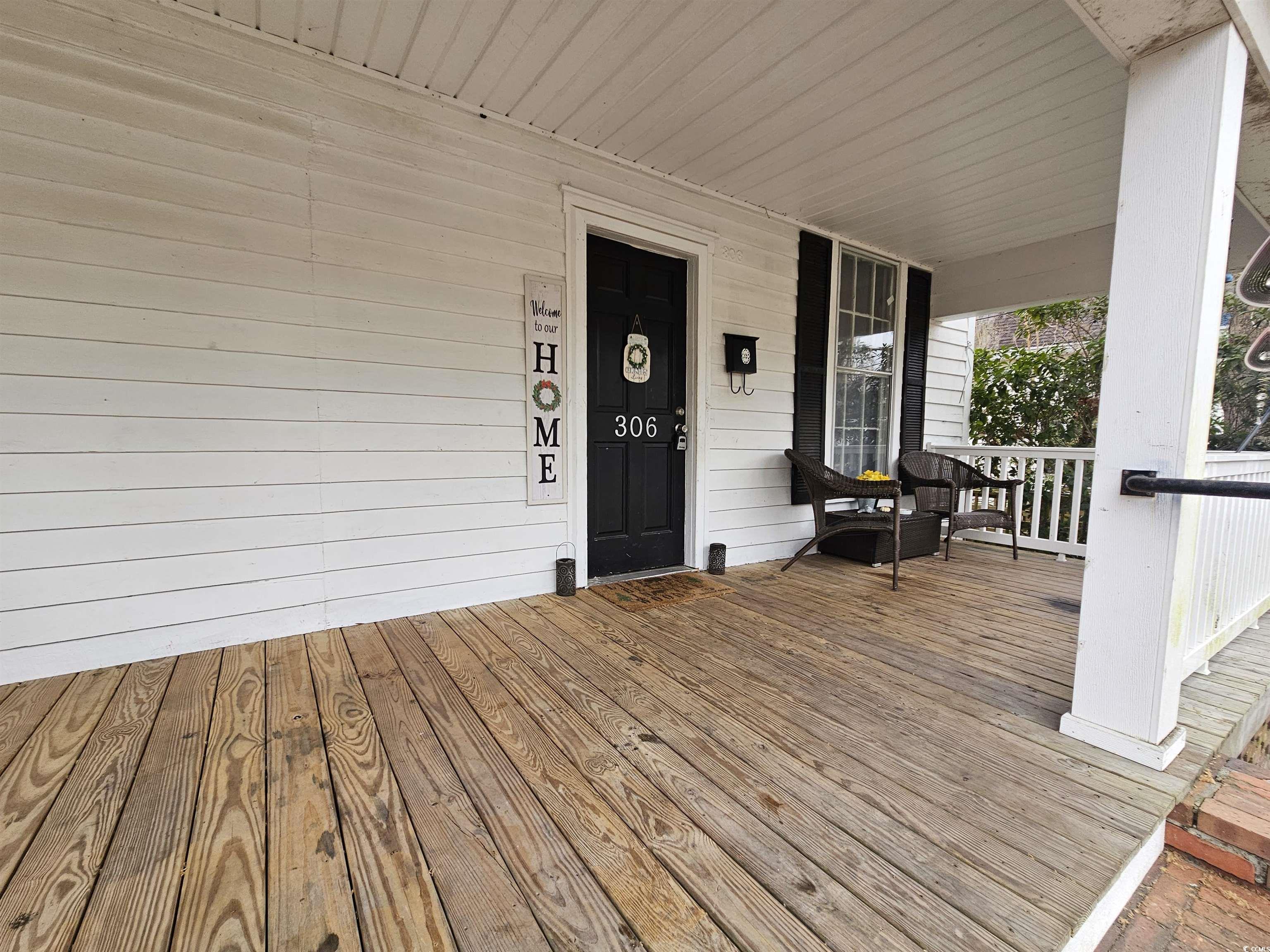 306 E Godbold St. Property Photo 2