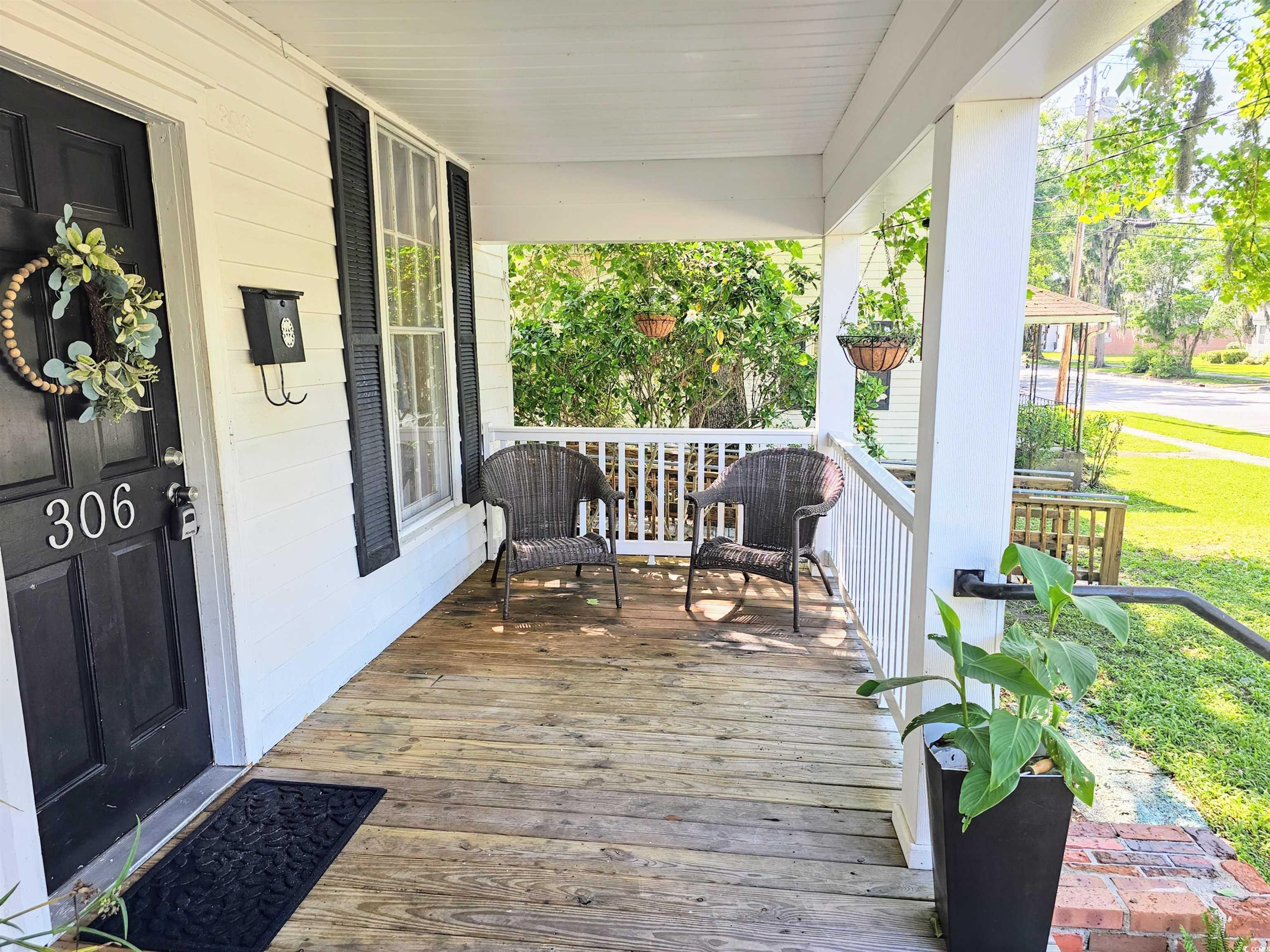 306 E Godbold St. Property Photo 3