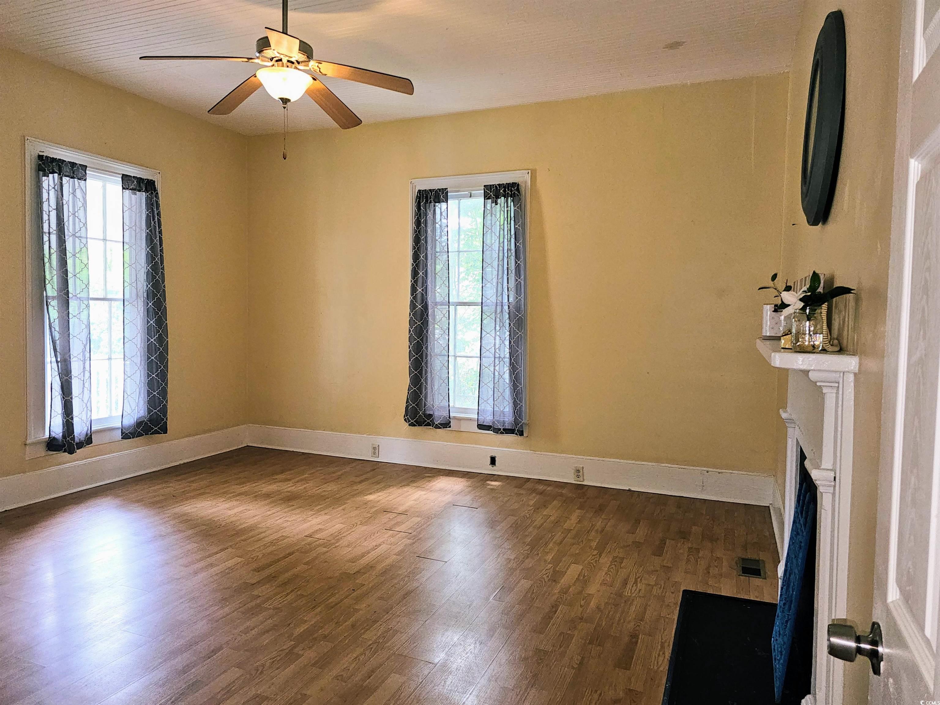 306 E Godbold St. Property Photo 6